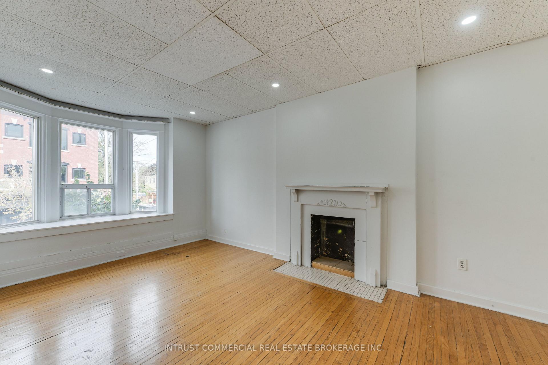 Photo 19 of 817 Bloor Street W, Toronto, Palmerston-Little Italy — HOMEH