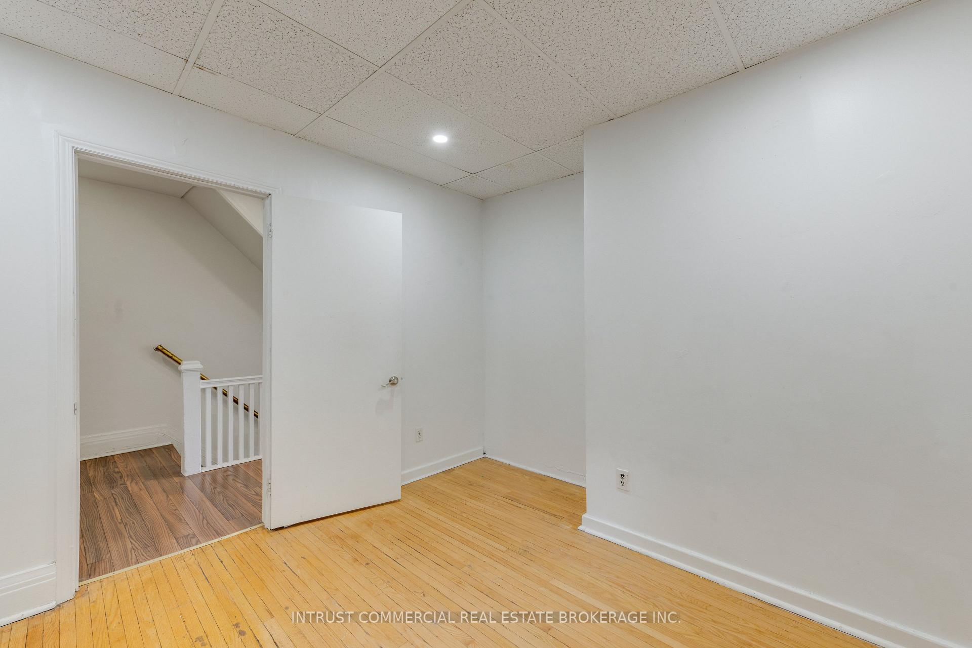 Photo 22 of 817 Bloor Street W, Toronto, Palmerston-Little Italy — HOMEH