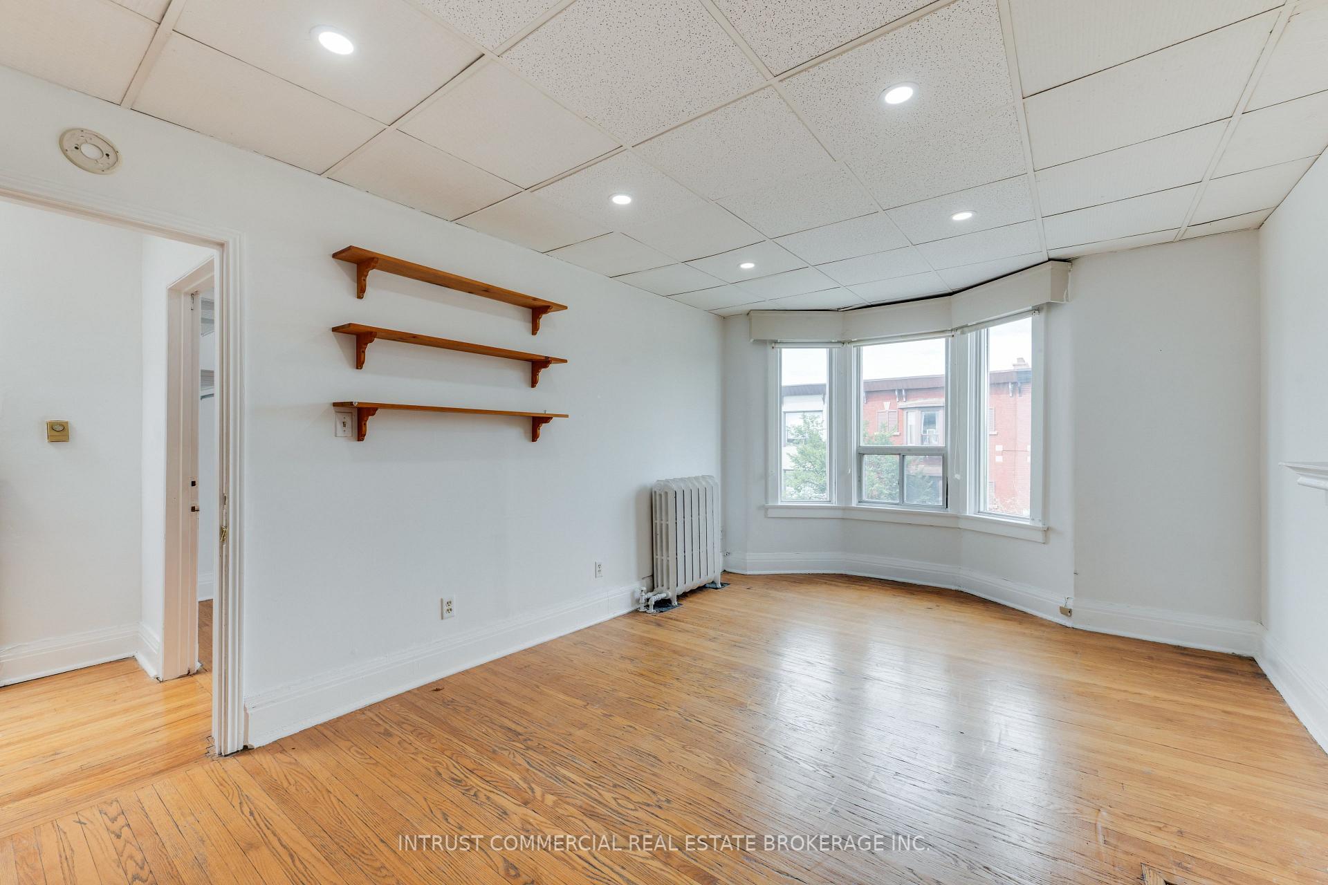 Photo 24 of 817 Bloor Street W, Toronto, Palmerston-Little Italy — HOMEH