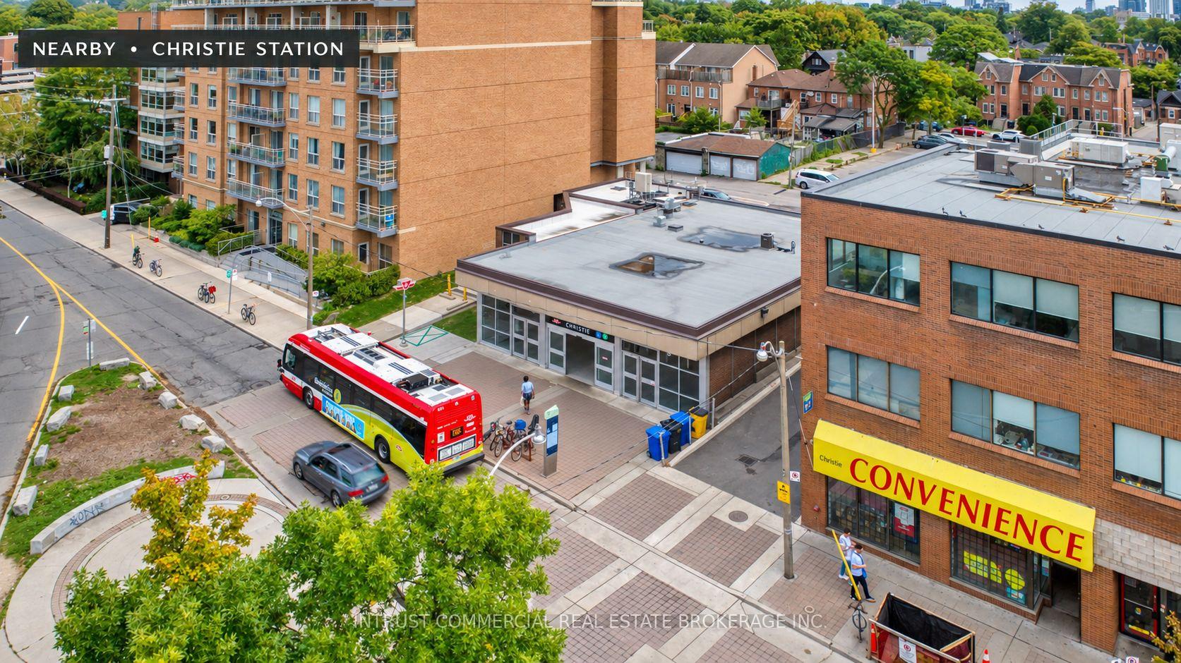 Photo 29 of 817 Bloor Street W, Toronto, Palmerston-Little Italy — HOMEH