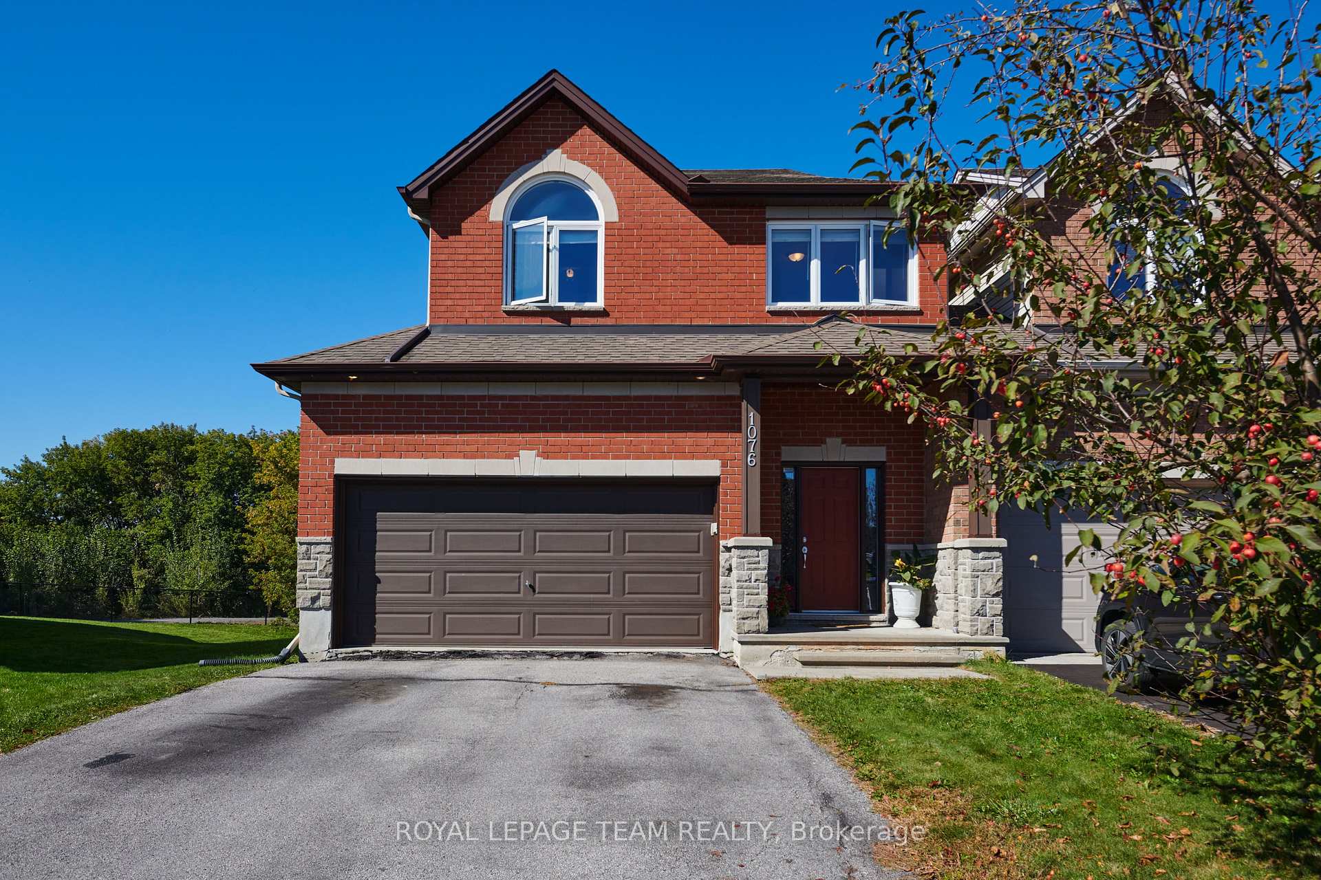Photo 1 of 1076 Northgraves Crescent, Ottawa, Kanata - Emerald Meadows/Trailwest — HOMEH