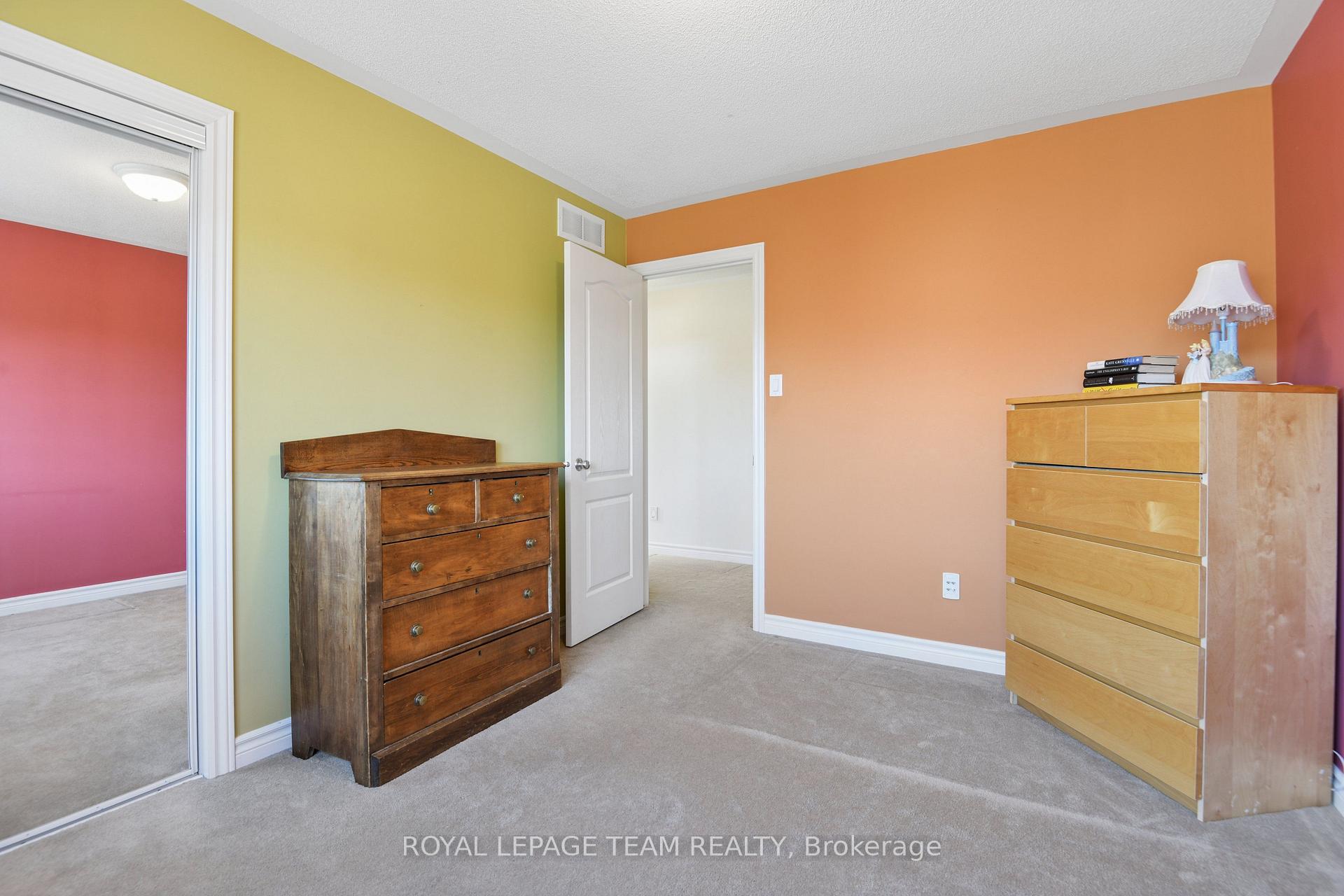 Photo 25 of 1076 Northgraves Crescent, Ottawa, Kanata - Emerald Meadows/Trailwest — HOMEH