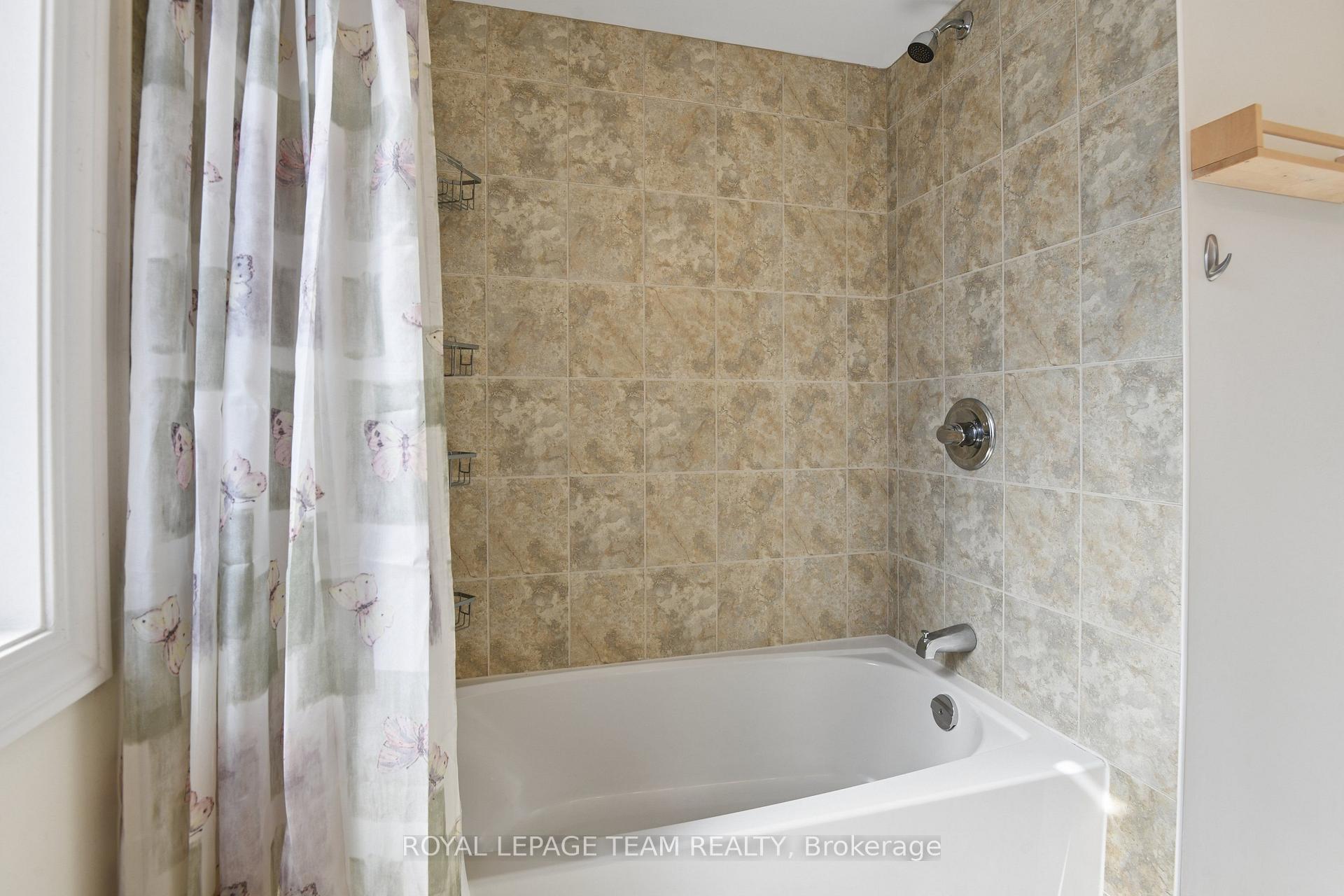 Photo 31 of 1076 Northgraves Crescent, Ottawa, Kanata - Emerald Meadows/Trailwest — HOMEH