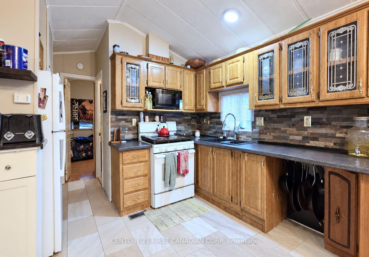Photo 9 of 79681 Bluewater Highway, Central Huron, Goderich — HOMEH