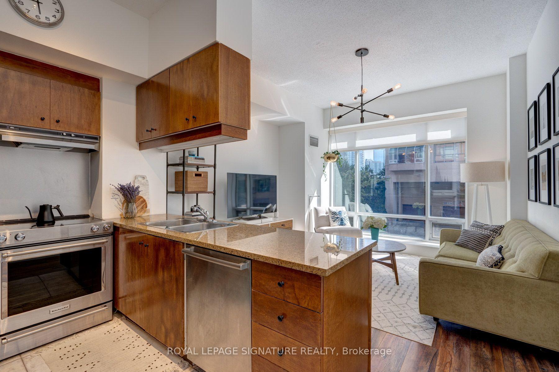 Photo 10 of Unit 208E, 500 Queens Quay W, Toronto, Waterfront Communities — HOMEH
