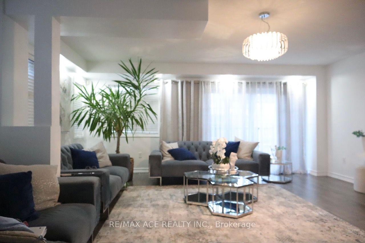 Photo 5 of 932 Audley Road N, Ajax, Central East — HOMEH