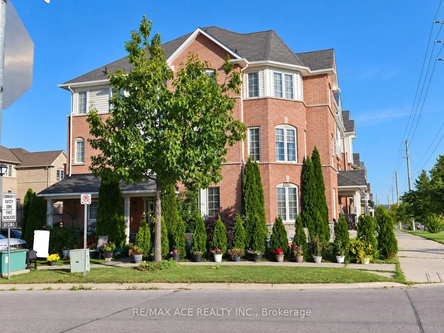 Photo 4 of 932 Audley Road N, Ajax, Central East — HOMEH
