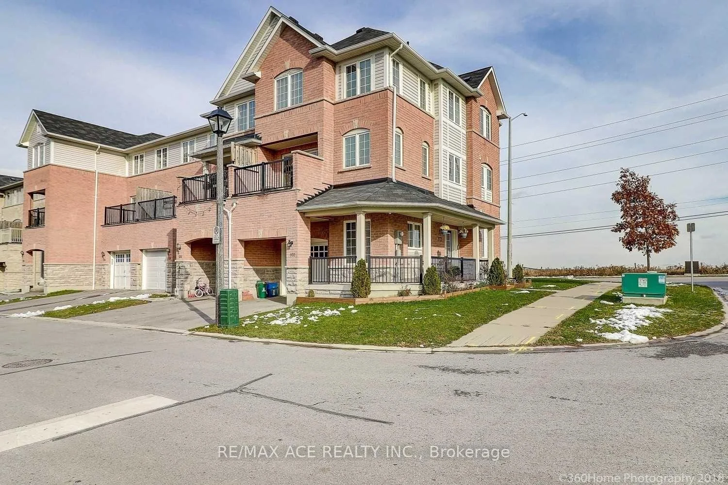 Photo 6 of 932 Audley Road N, Ajax, Central East — HOMEH