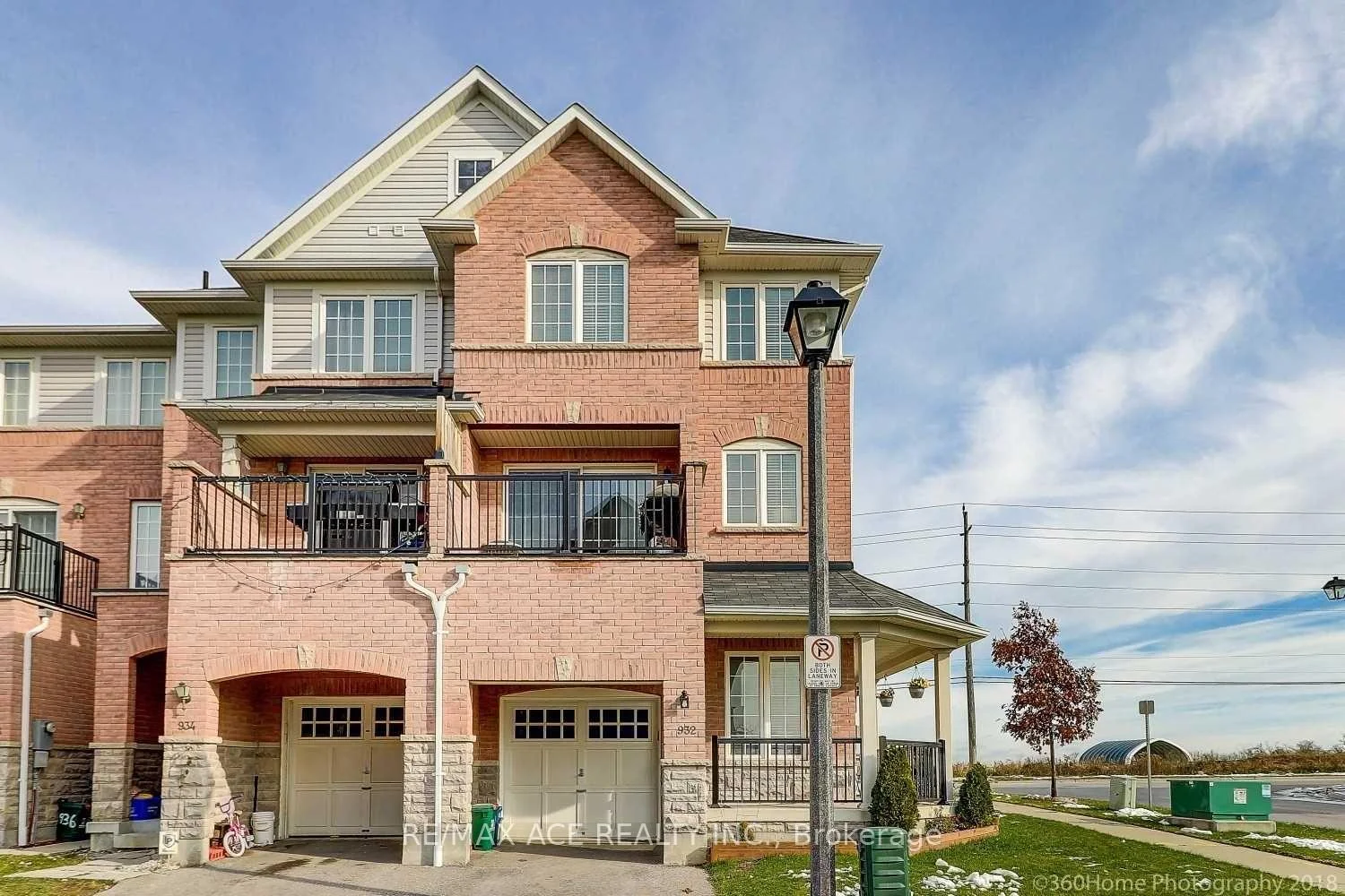 Photo 9 of 932 Audley Road N, Ajax, Central East — HOMEH