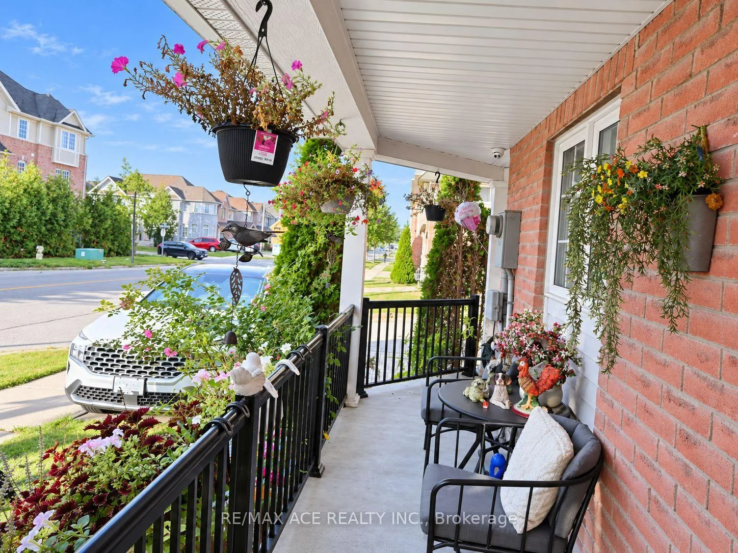 Photo 10 of 932 Audley Road N, Ajax, Central East — HOMEH