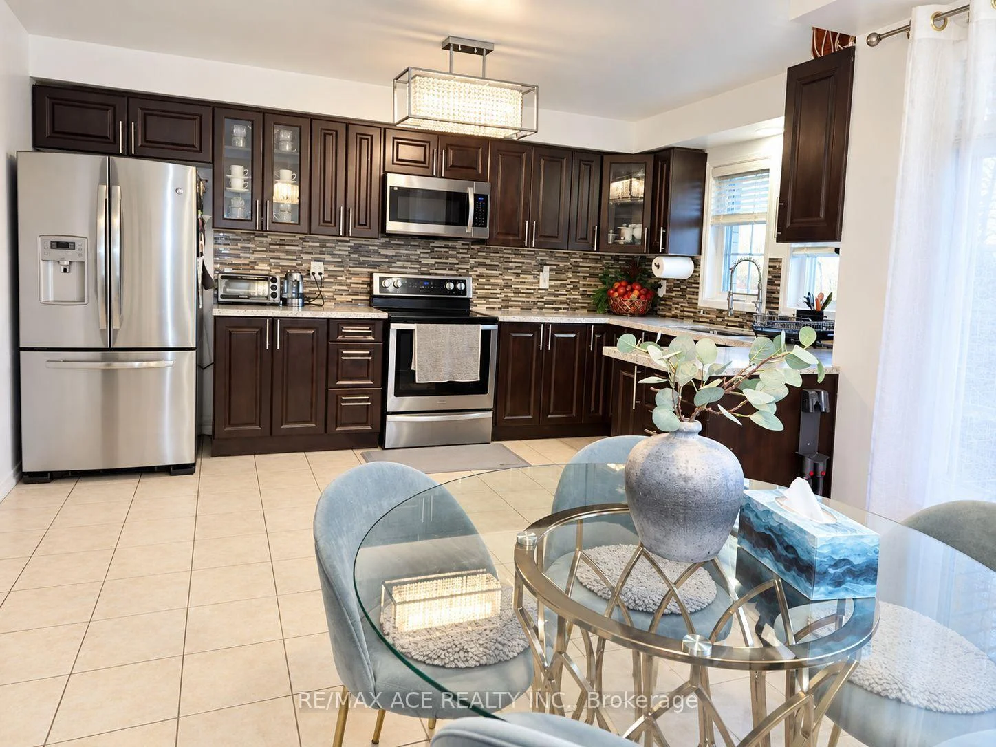 Photo 16 of 932 Audley Road N, Ajax, Central East — HOMEH
