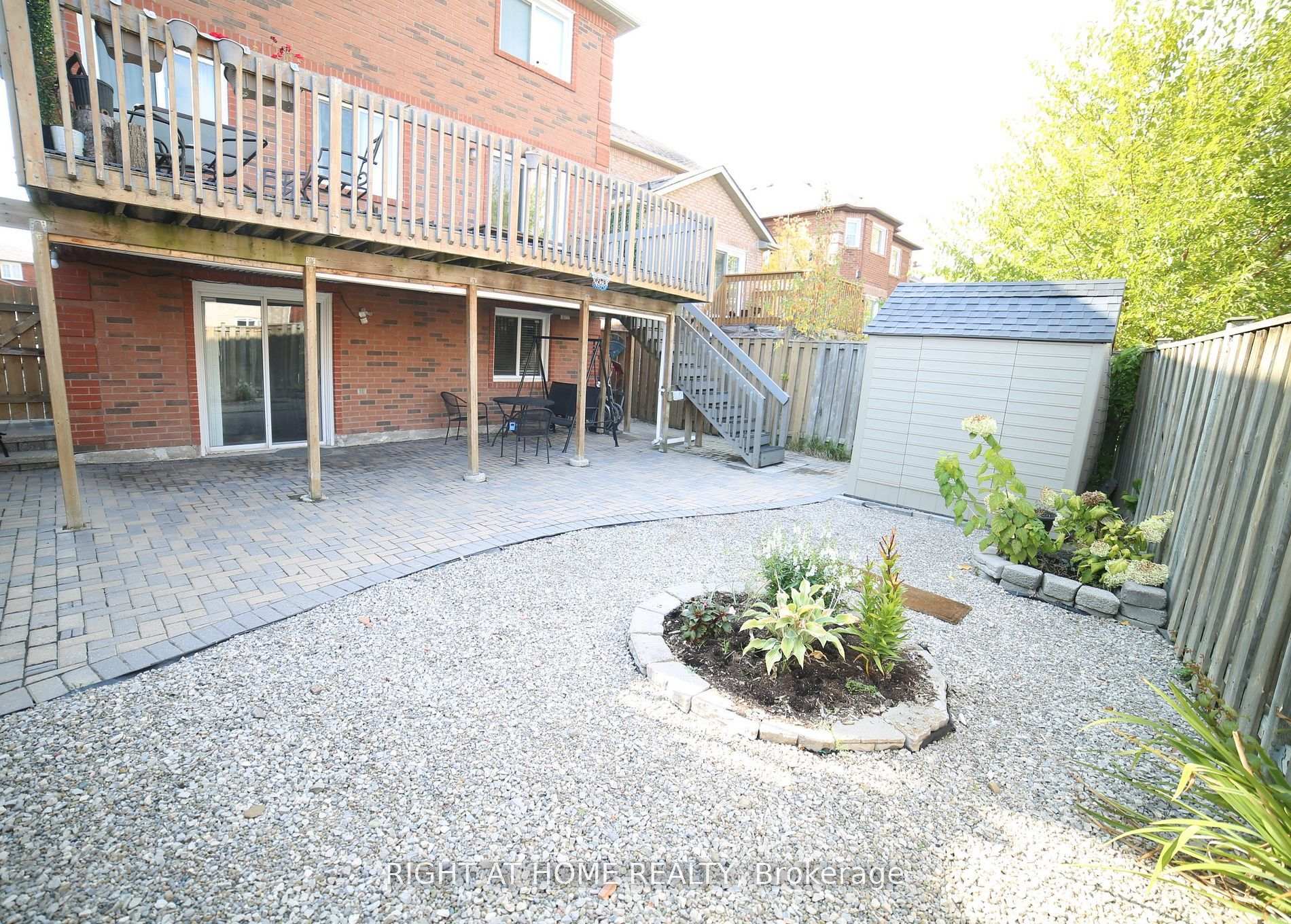 Photo 2 of 5260 Floral Hill-Basement Crescent, Mississauga, East Credit — HOMEH