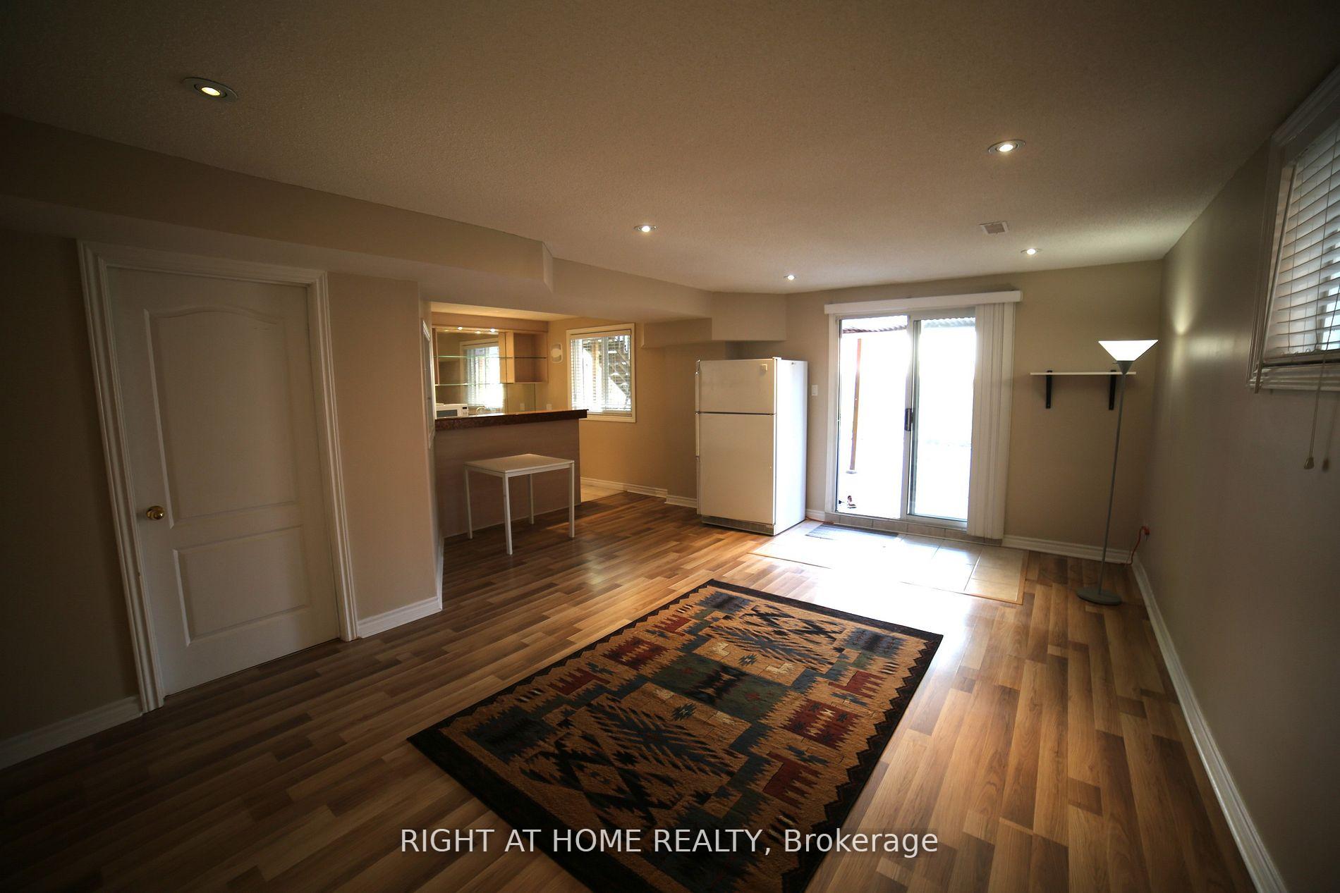 Photo 4 of 5260 Floral Hill-Basement Crescent, Mississauga, East Credit — HOMEH