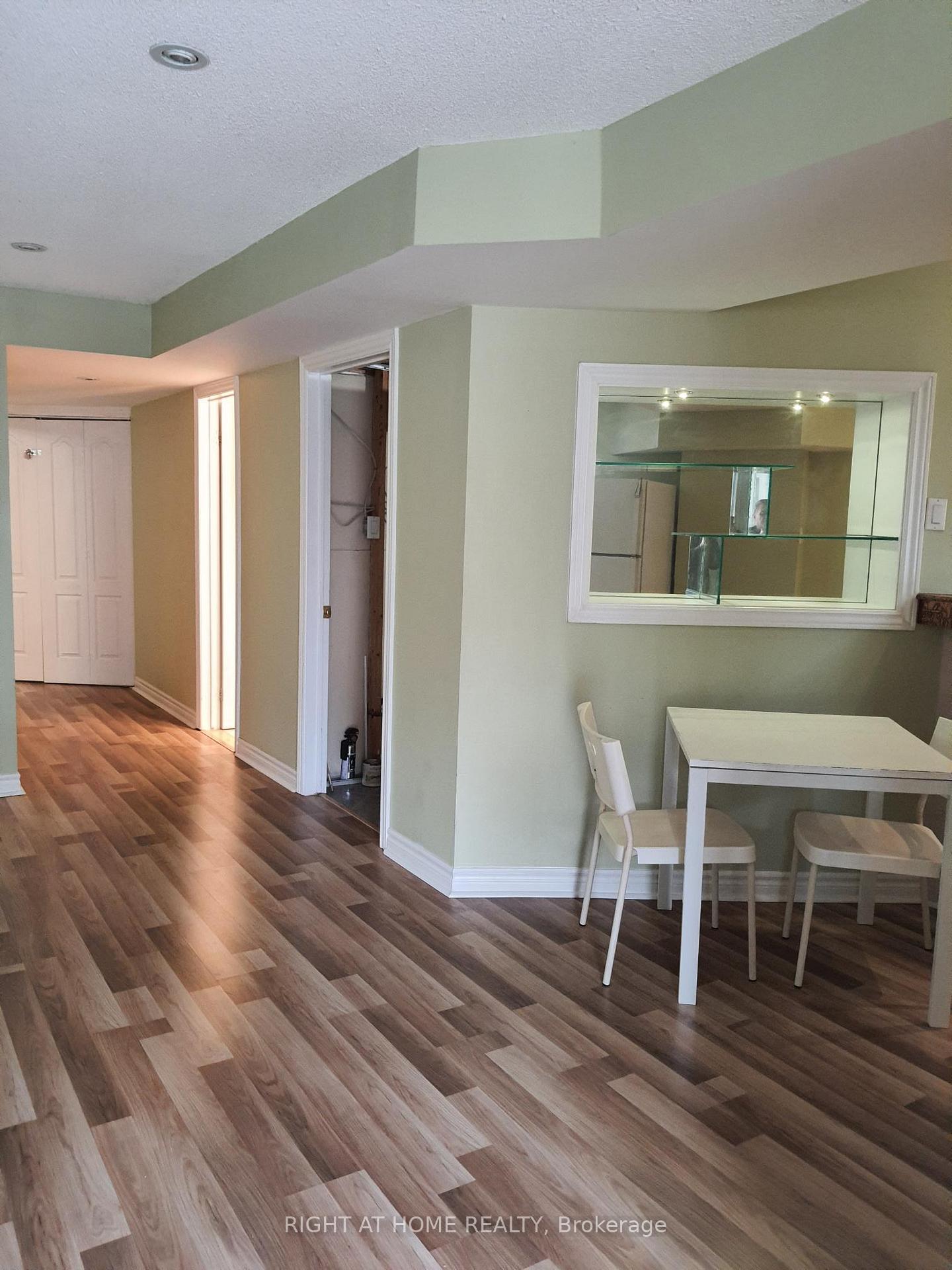 Photo 10 of 5260 Floral Hill-Basement Crescent, Mississauga, East Credit — HOMEH