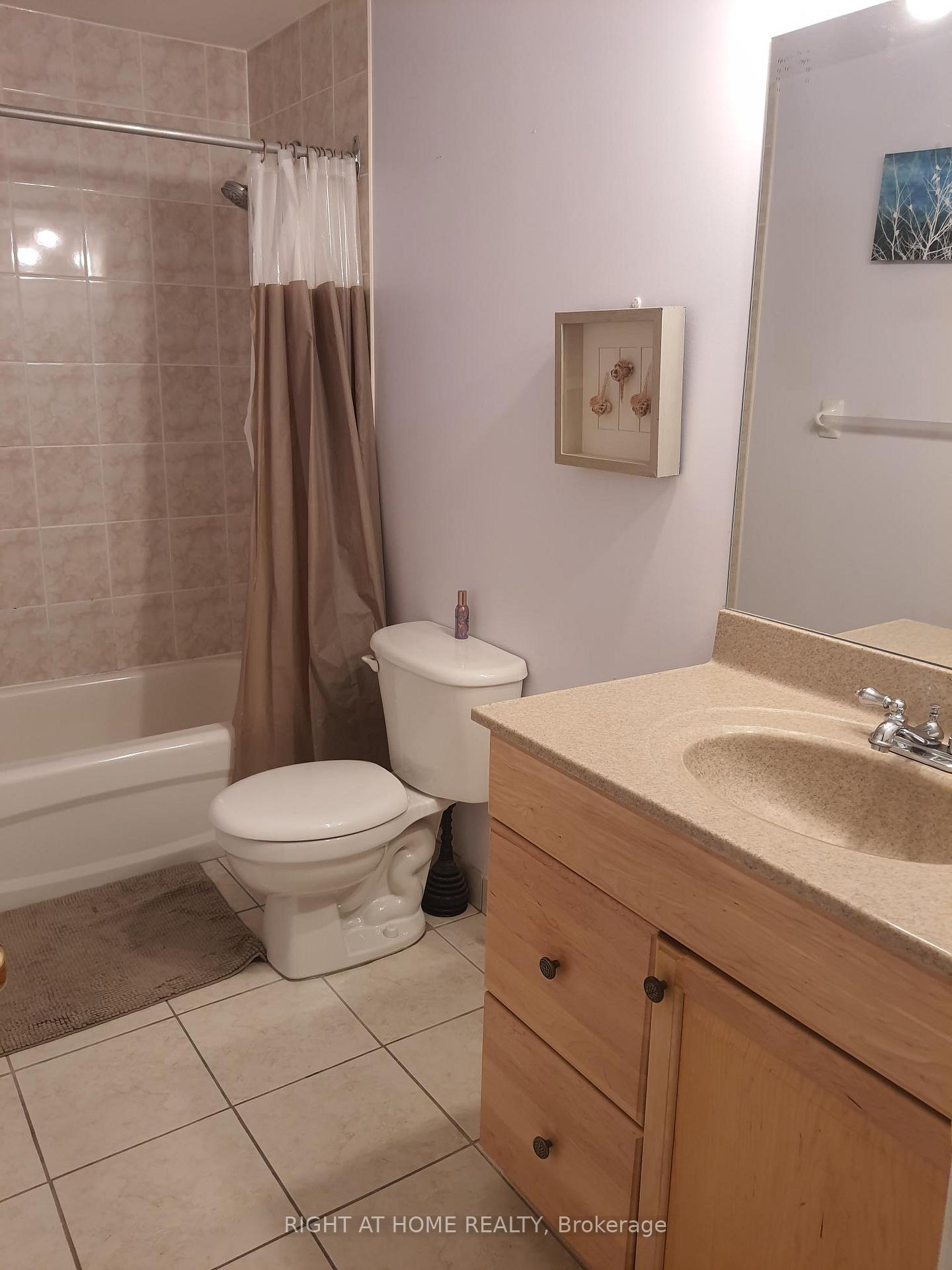 Photo 13 of 5260 Floral Hill-Basement Crescent, Mississauga, East Credit — HOMEH