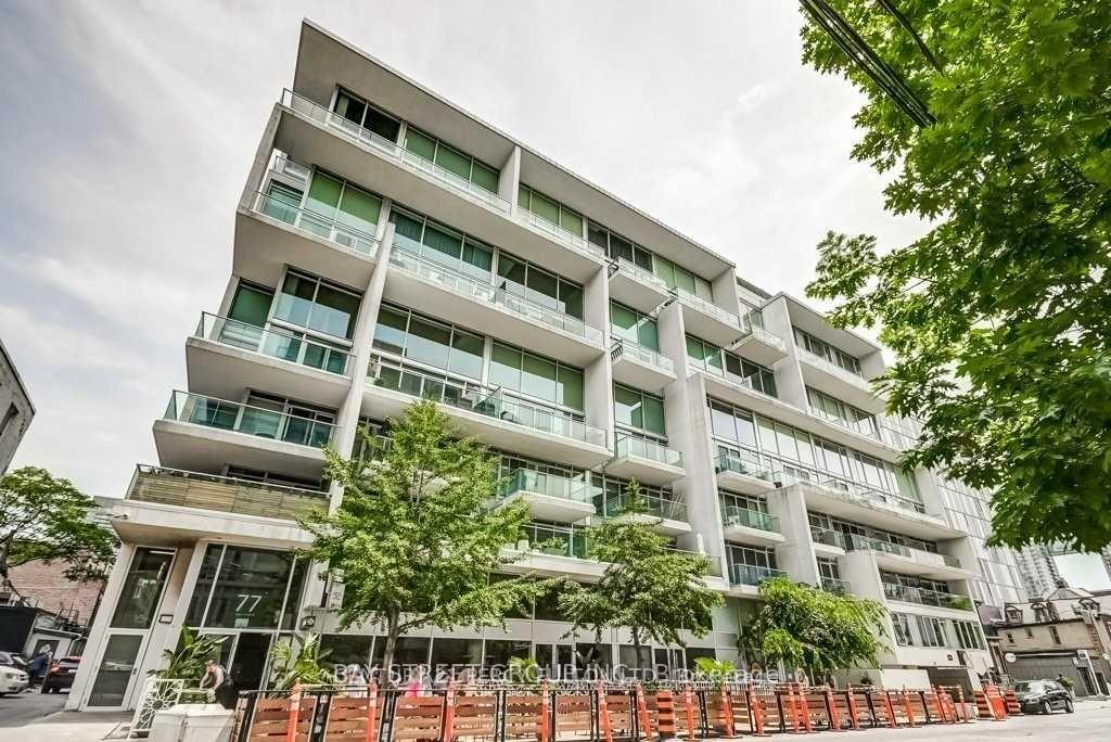 Photo of Unit 1007, 75 Portland Street