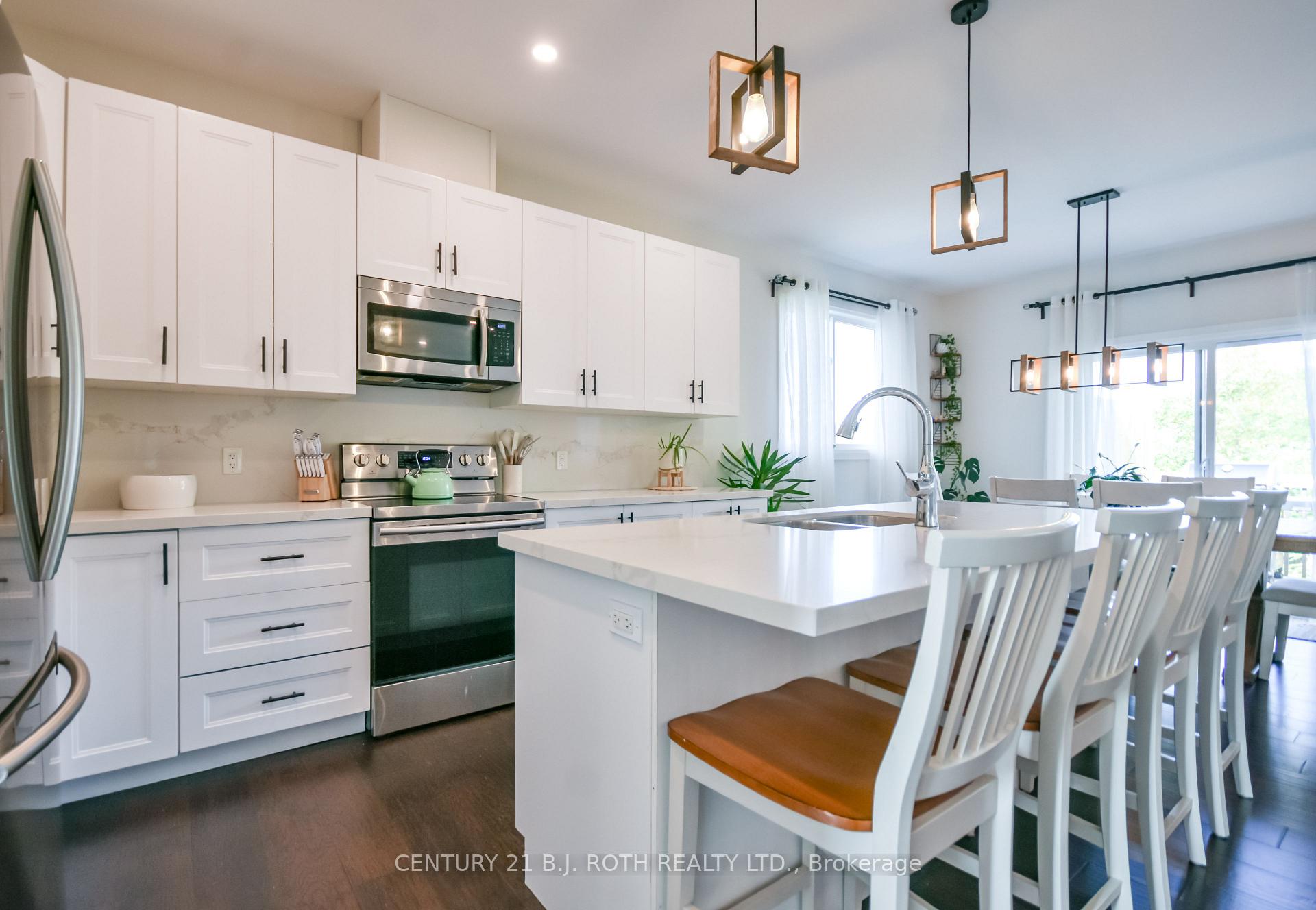 Photo 6 of 1289 Muskoka Road 117, Bracebridge, Macaulay — HOMEH