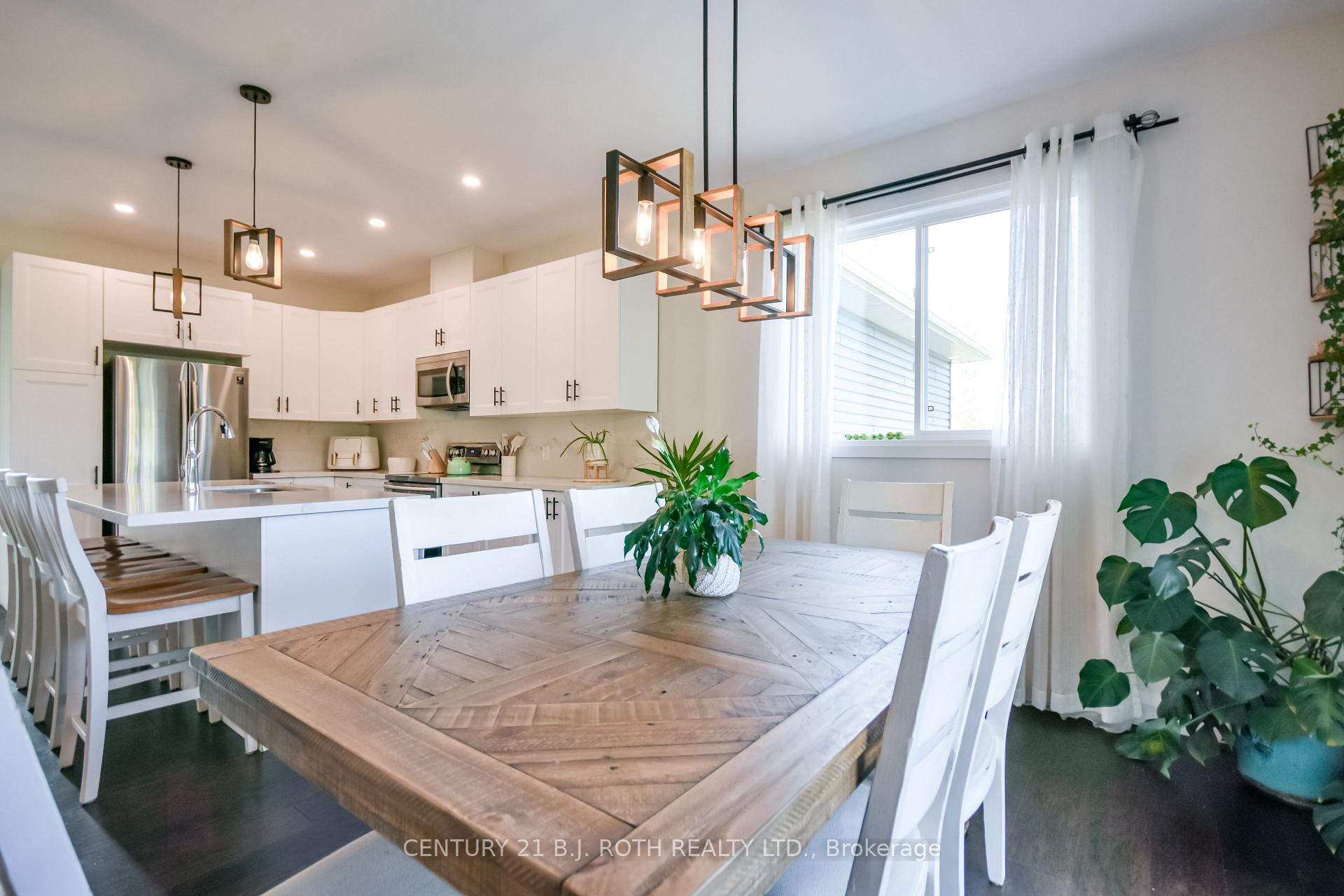 Photo 7 of 1289 Muskoka Road 117, Bracebridge, Macaulay — HOMEH