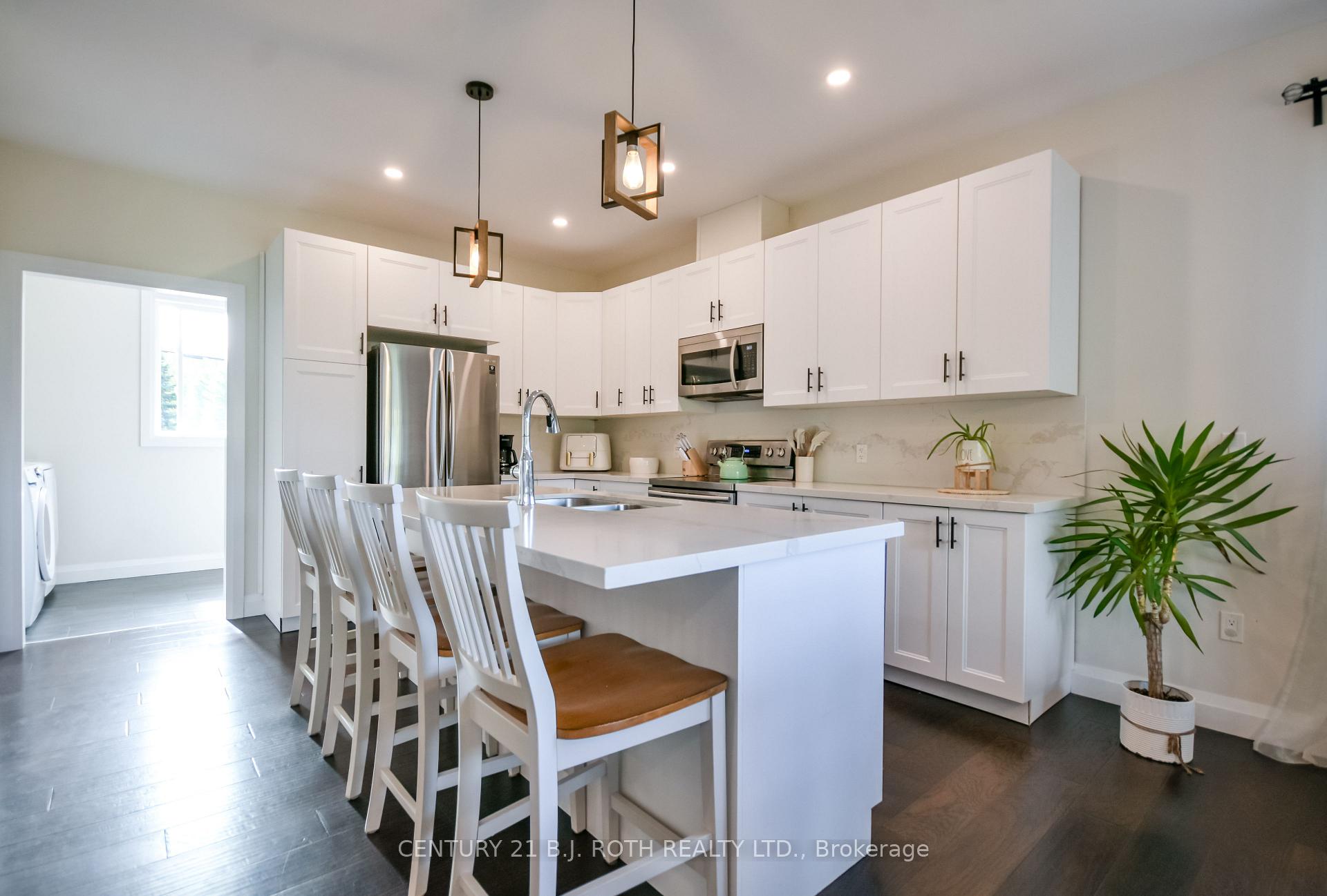 Photo 8 of 1289 Muskoka Road 117, Bracebridge, Macaulay — HOMEH