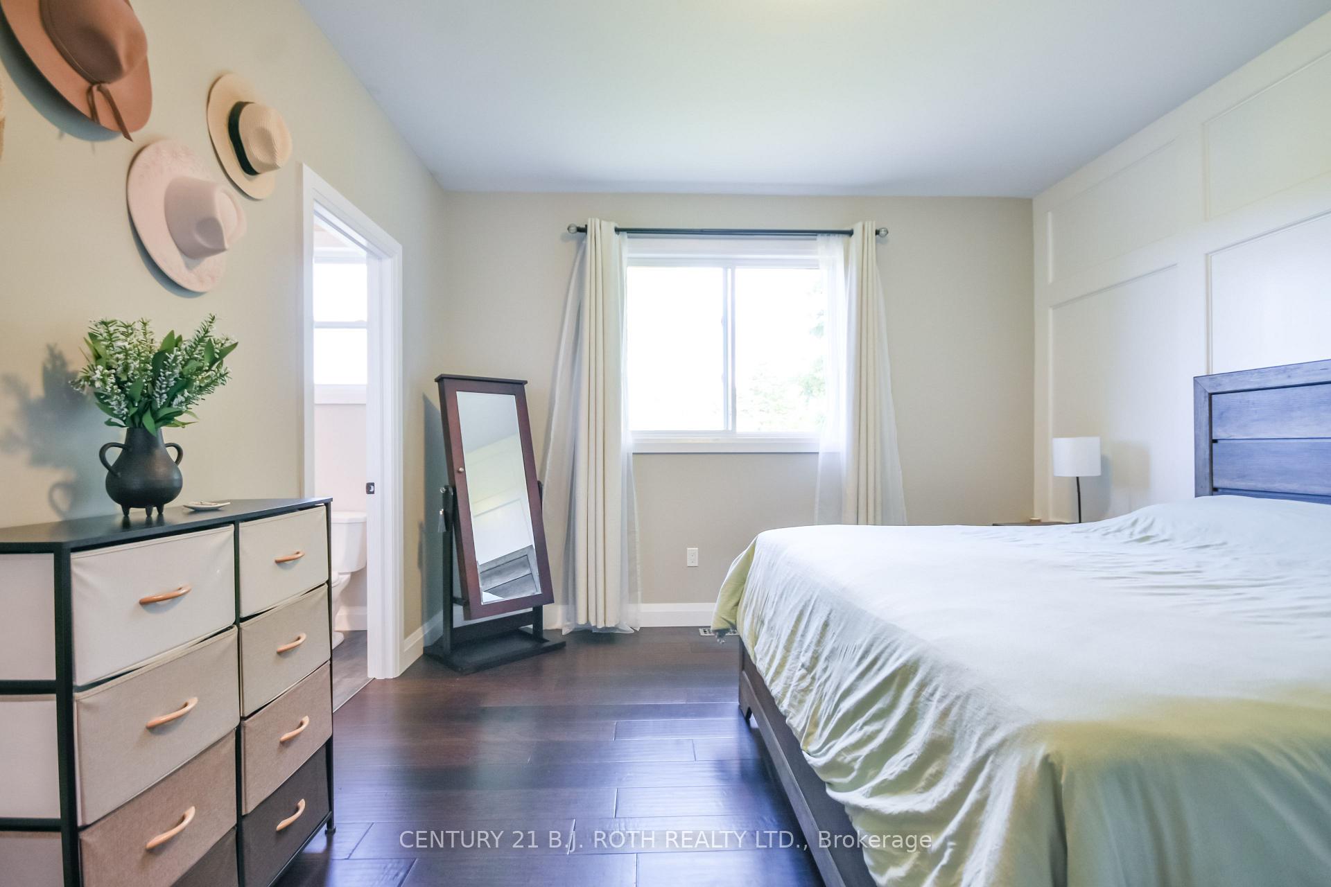 Photo 18 of 1289 Muskoka Road 117, Bracebridge, Macaulay — HOMEH