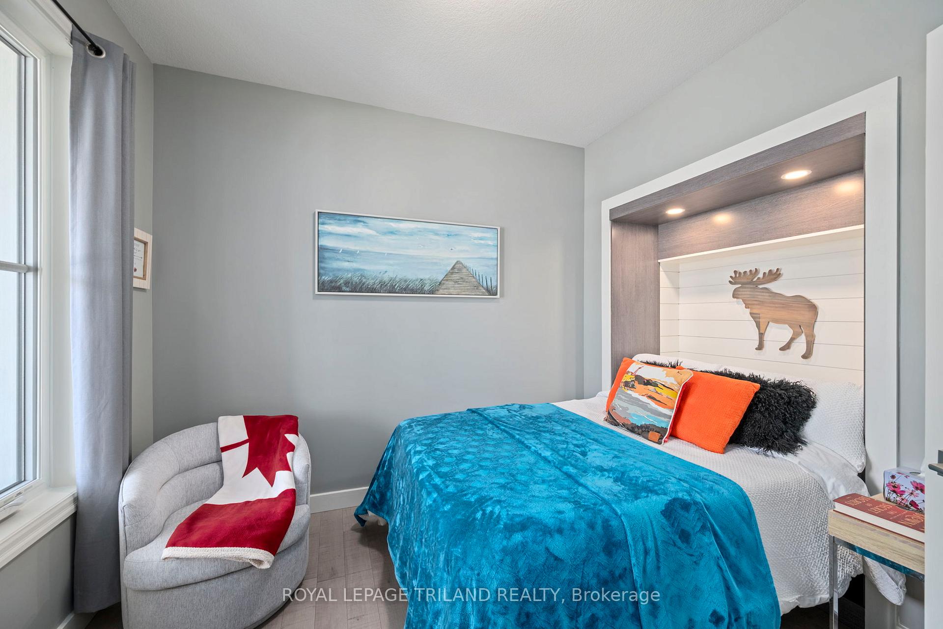 Photo 4 of 32 Charter Creek Court, St. Thomas — HOMEH