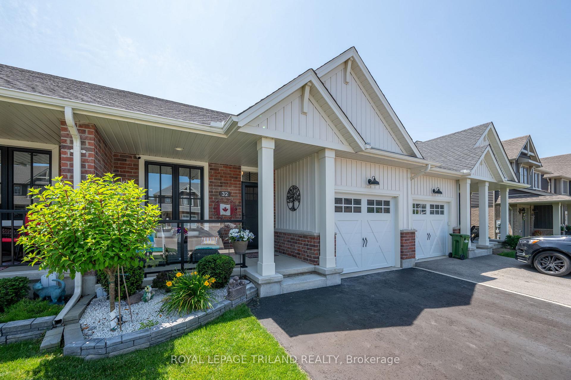 Photo 7 of 32 Charter Creek Court, St. Thomas — HOMEH