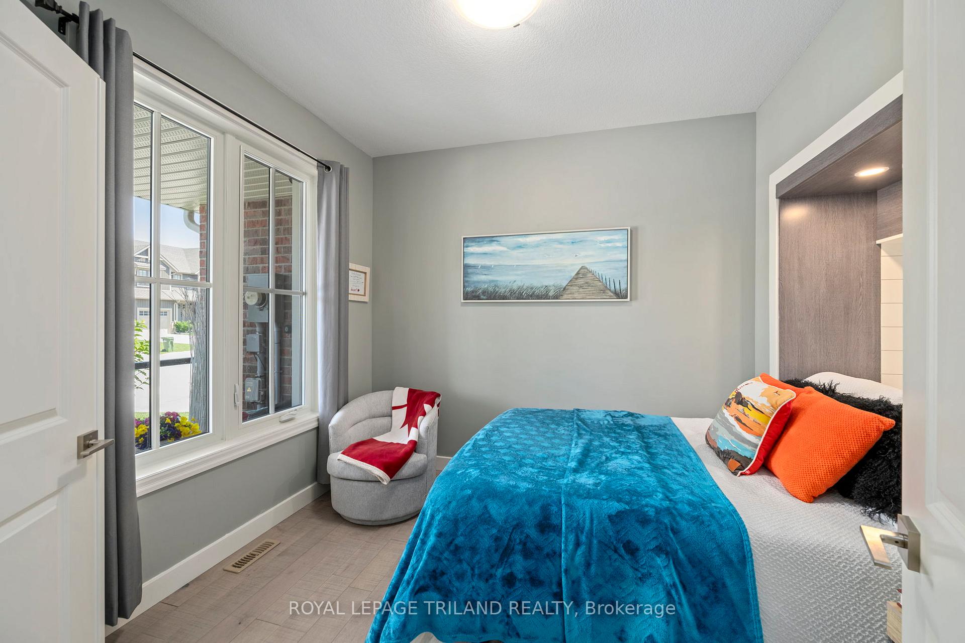 Photo 11 of 32 Charter Creek Court, St. Thomas — HOMEH
