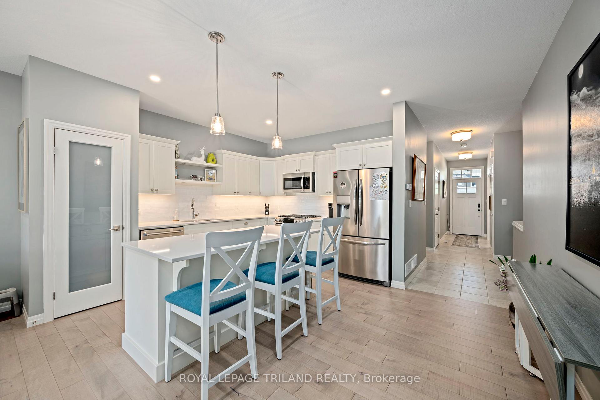 Photo 17 of 32 Charter Creek Court, St. Thomas — HOMEH