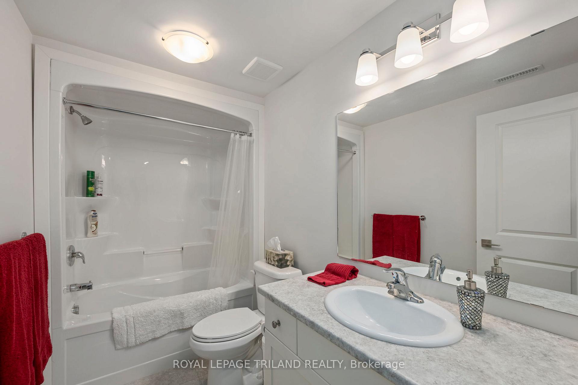Photo 25 of 32 Charter Creek Court, St. Thomas — HOMEH