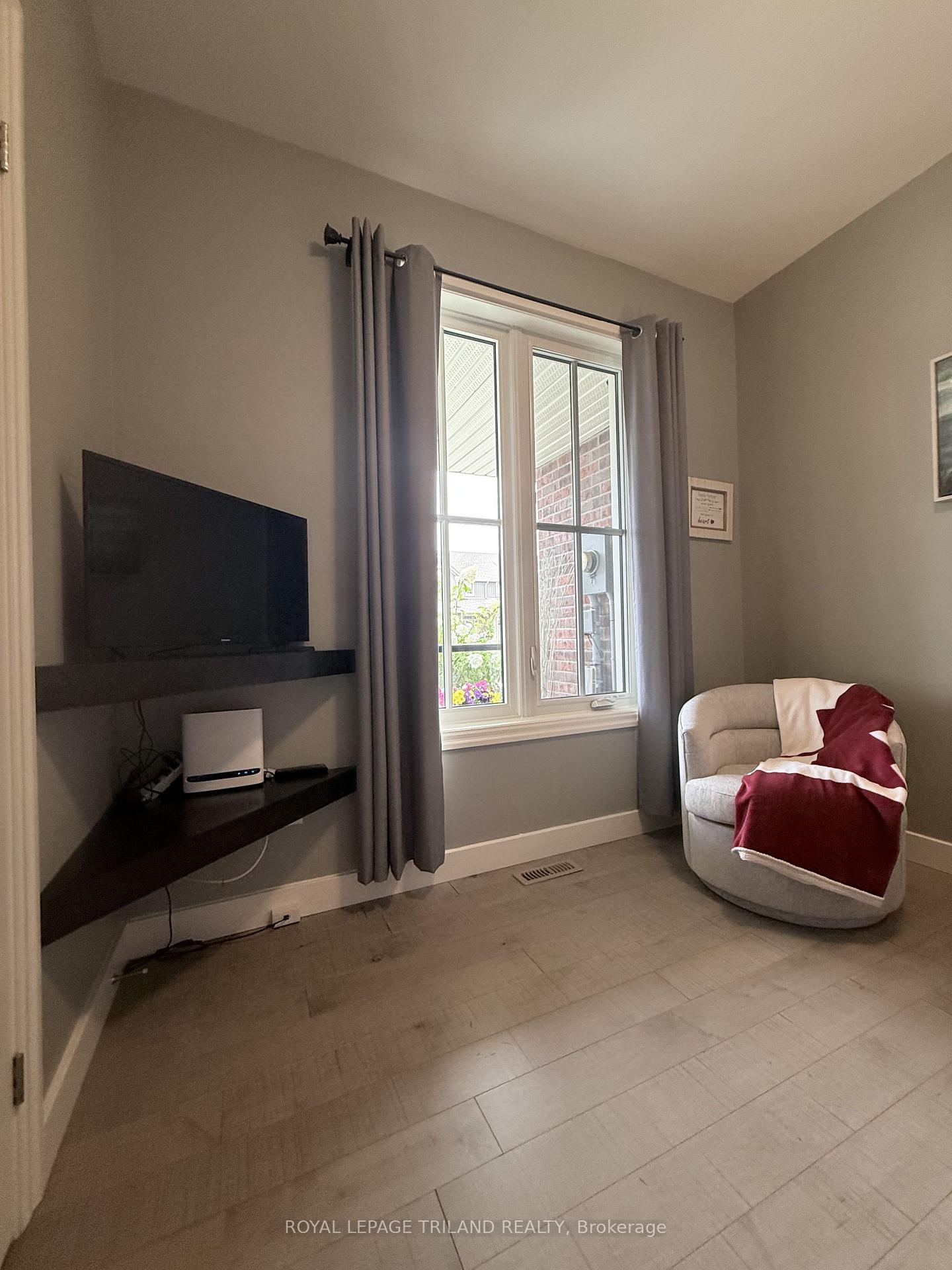 Photo 32 of 32 Charter Creek Court, St. Thomas — HOMEH