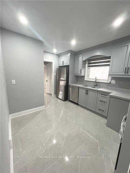 Photo 7 of 25 Courton Drive, Scarborough, Wexford-Maryvale — HOMEH