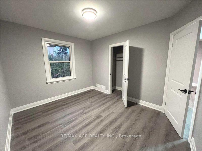 Photo 11 of 25 Courton Drive, Scarborough, Wexford-Maryvale — HOMEH