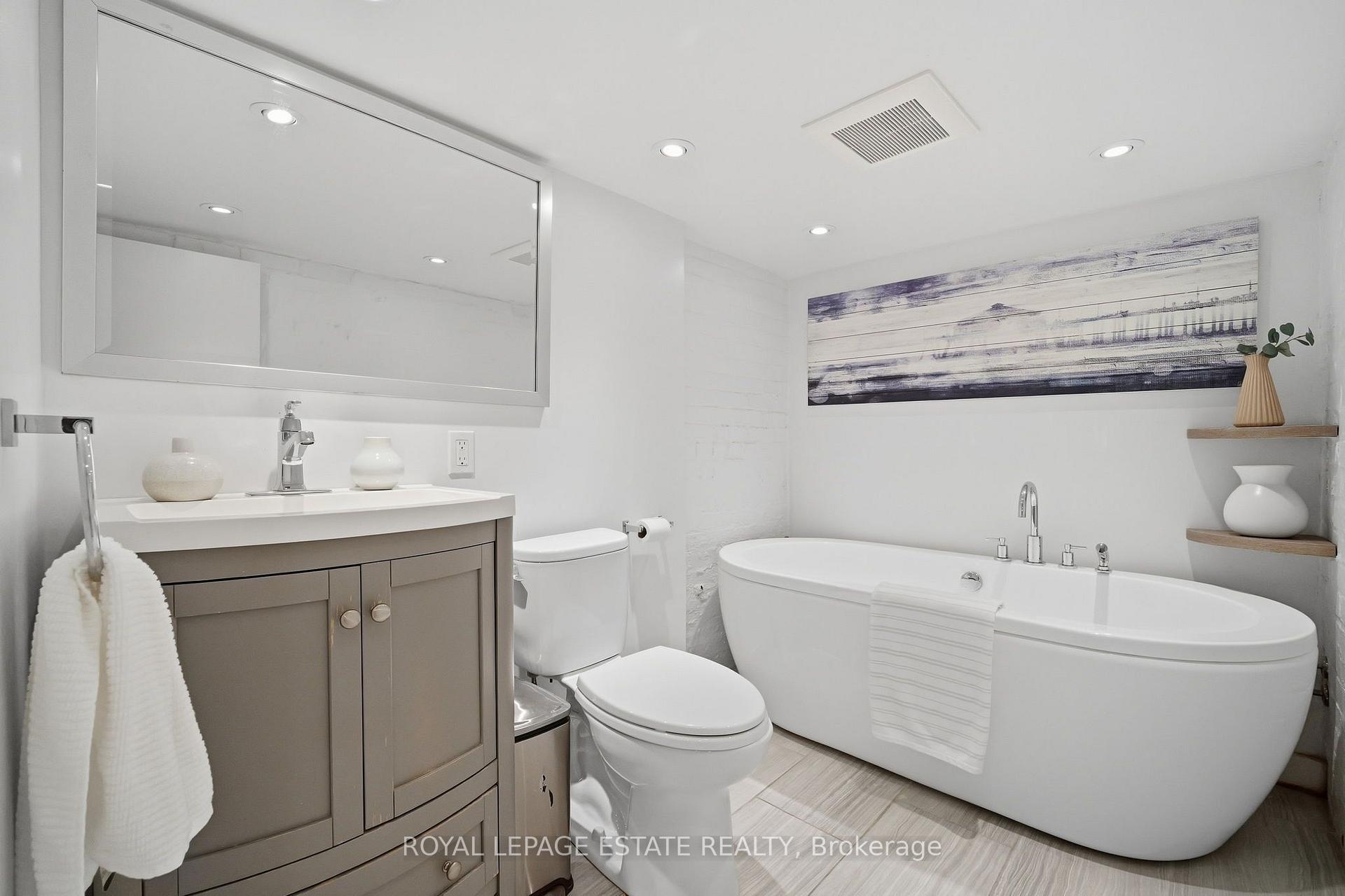 Photo 38 of 11 Hemlock Avenue, Toronto, Woodbine Corridor — HOMEH