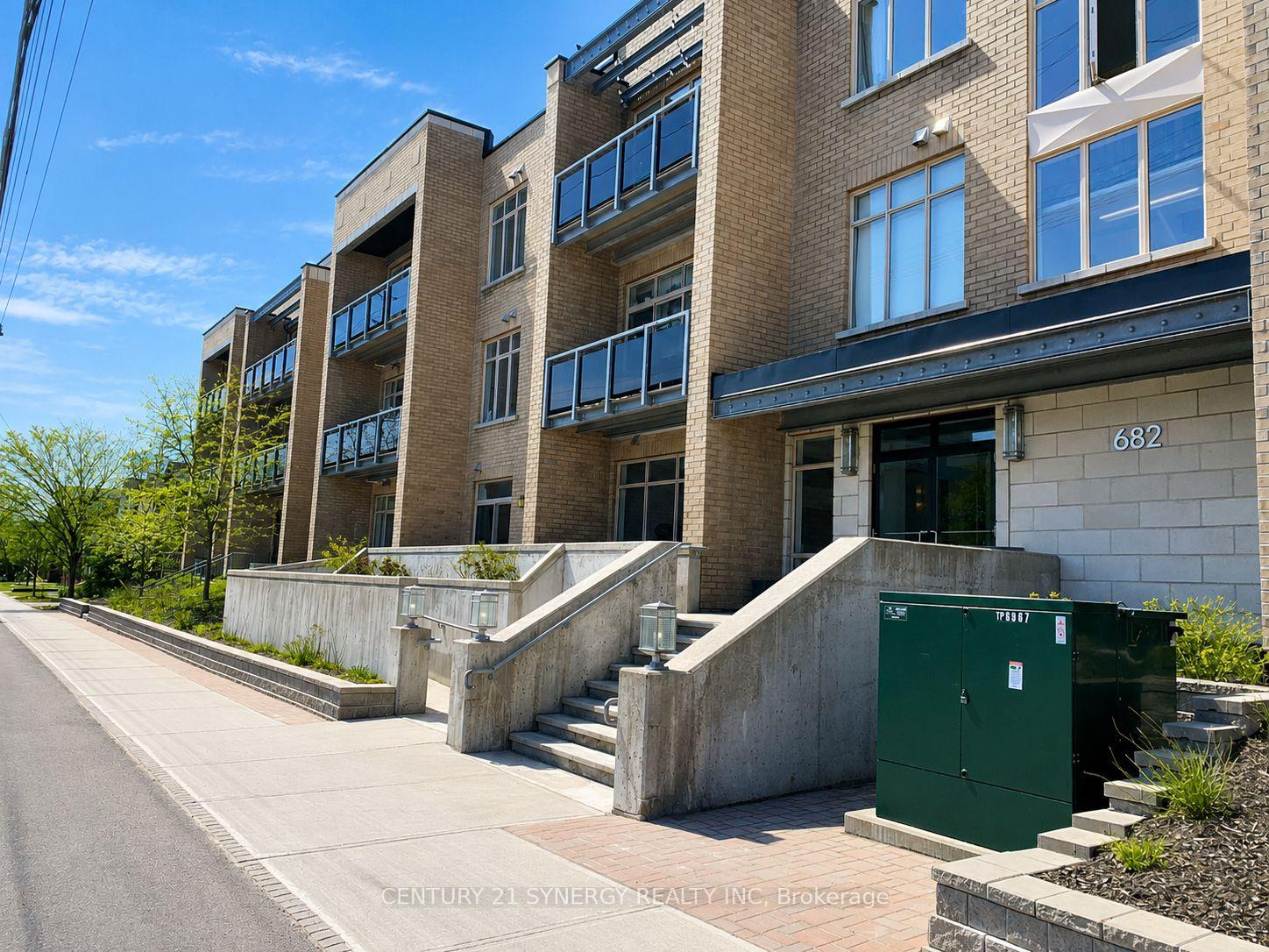 Photo of Unit 209, 682 Churchill Avenue N