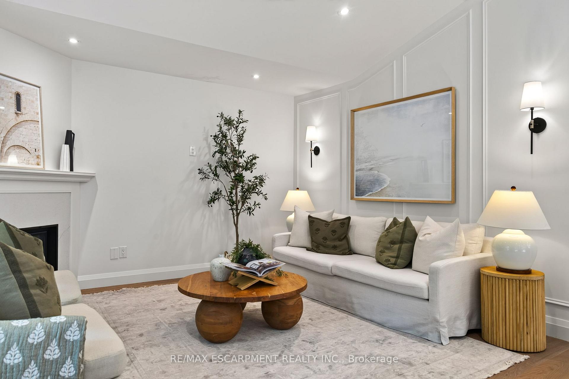 Photo 20 of Unit 1, 3333 New Street, Burlington, Roseland — HOMEH