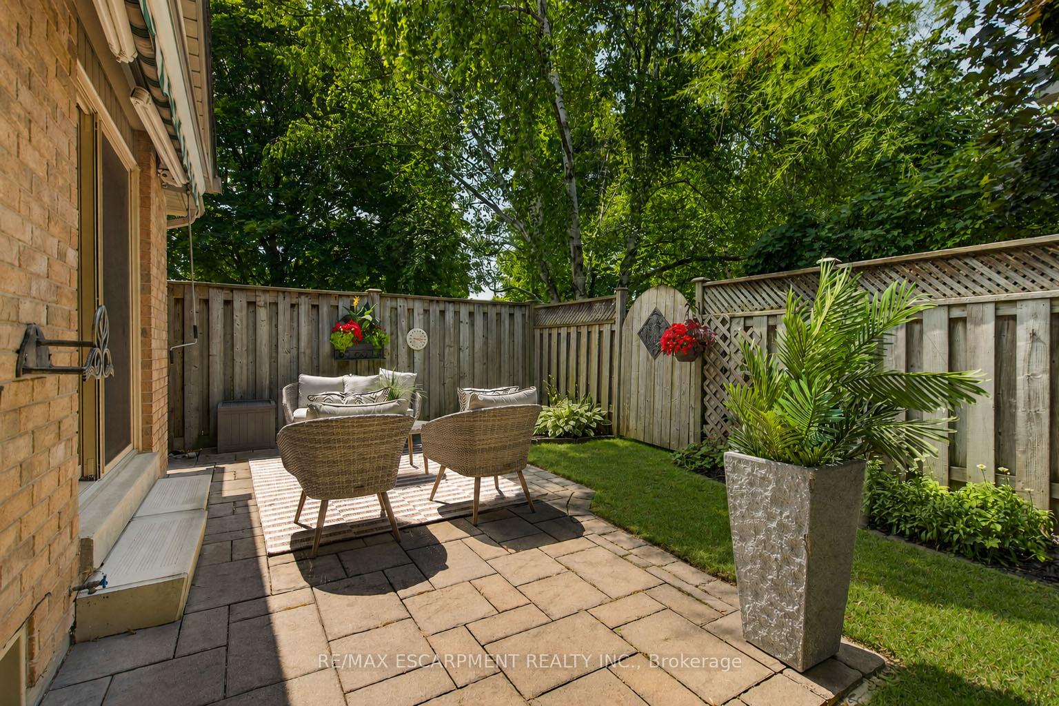 Photo 40 of Unit 1, 3333 New Street, Burlington, Roseland — HOMEH