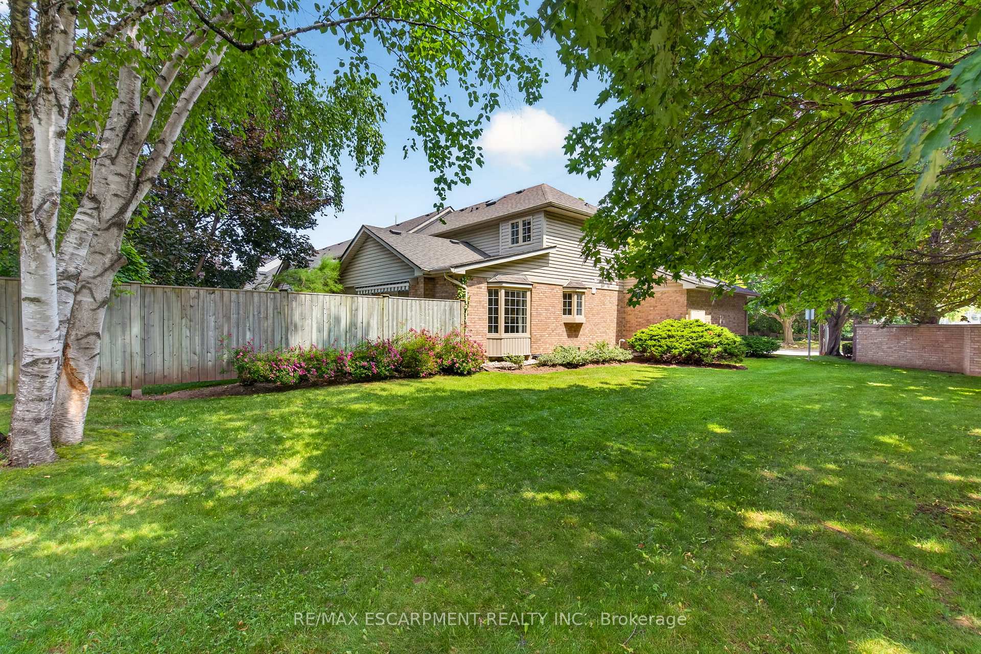 Photo 41 of Unit 1, 3333 New Street, Burlington, Roseland — HOMEH