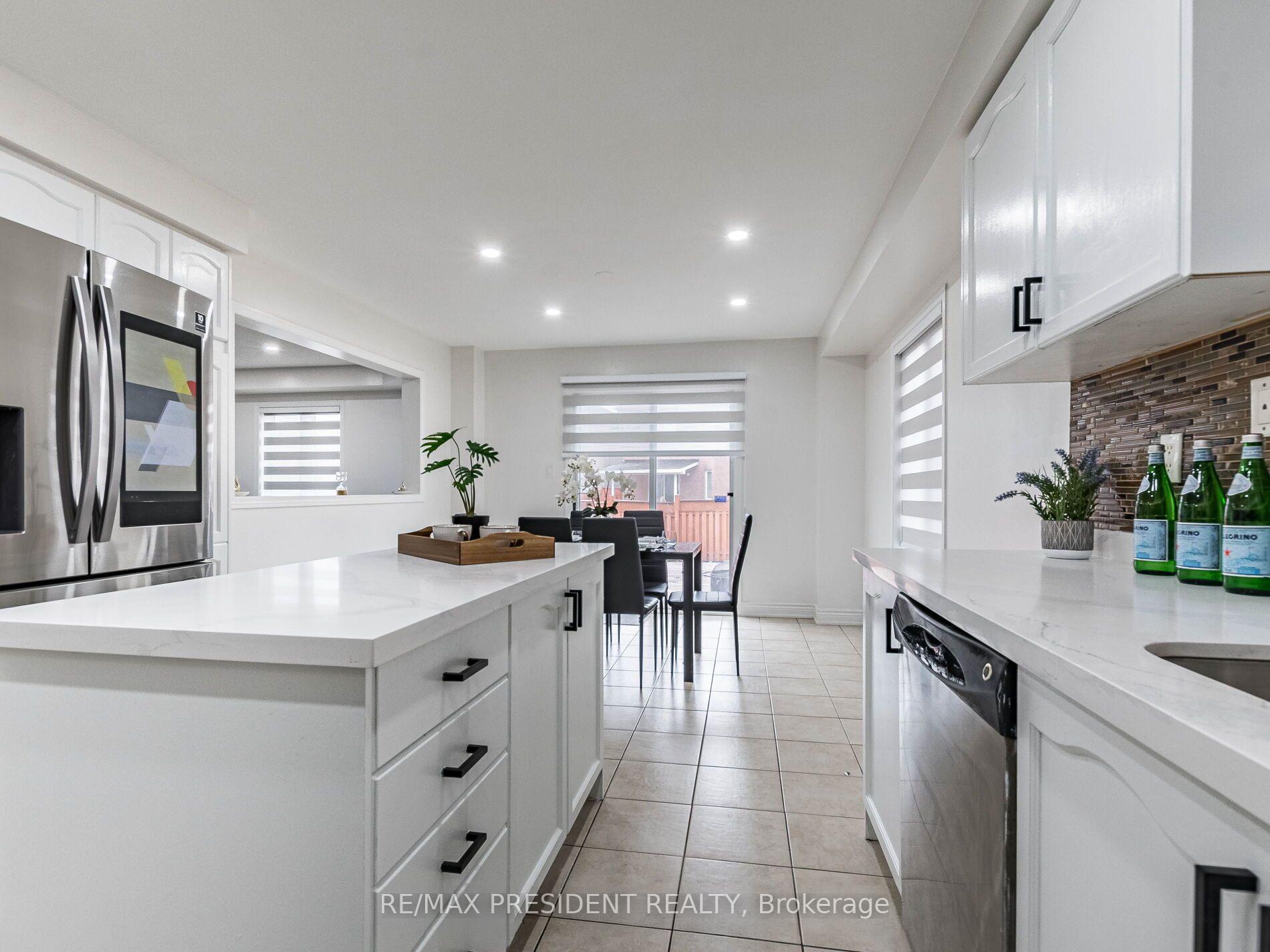 Photo 11 of 8 River Heights Drive, Brampton, Bram East — HOMEH