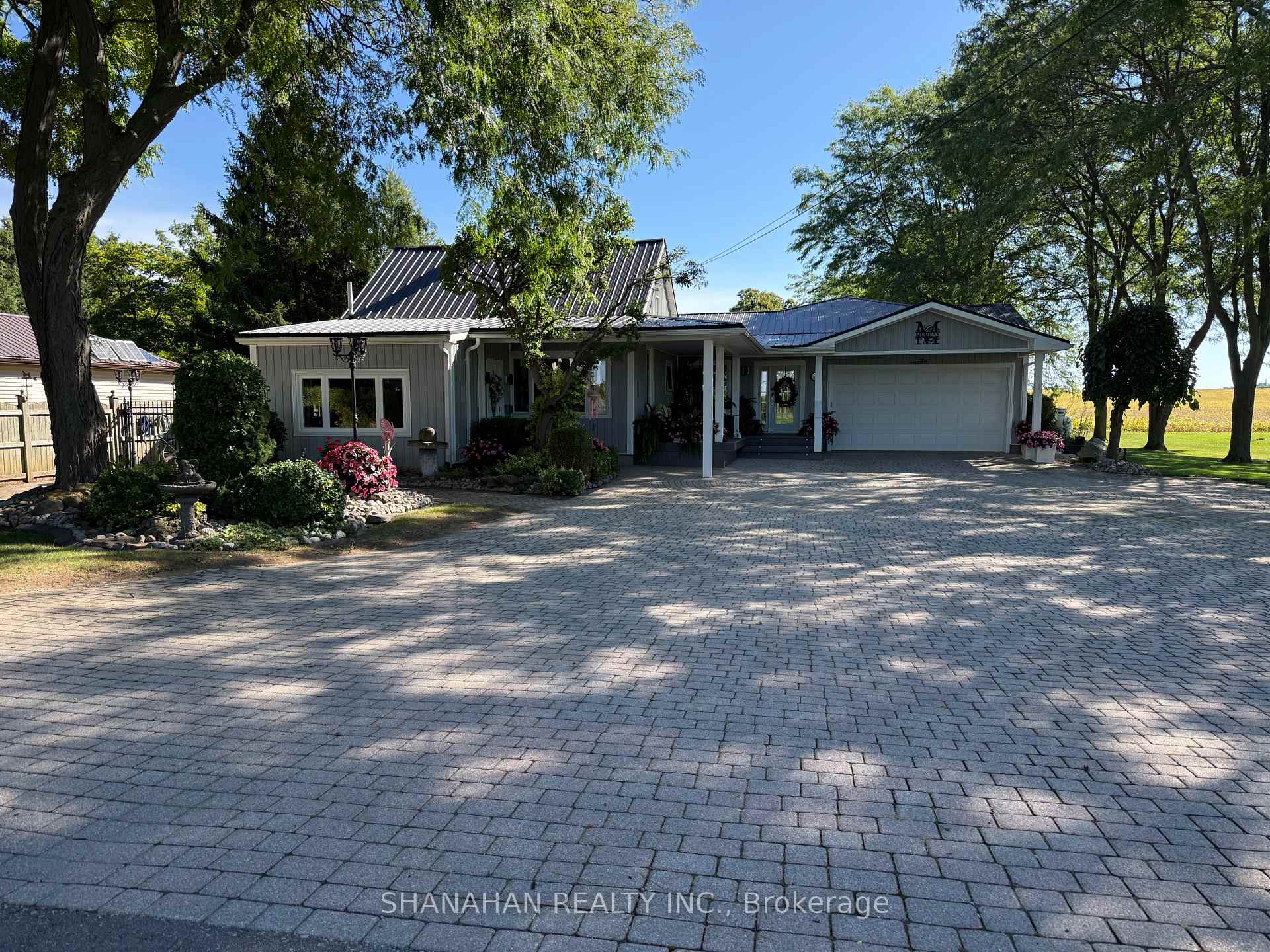 Photo of 7304 Richmond Street