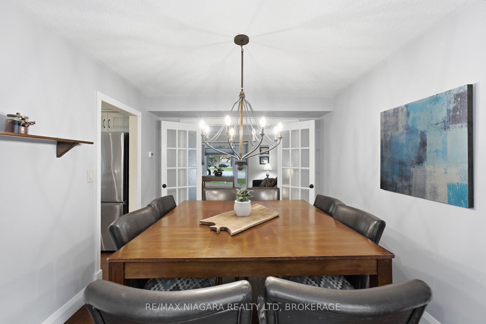 Photo 7 of 9 Beechnut Court, Pelham, Fonthill — HOMEH