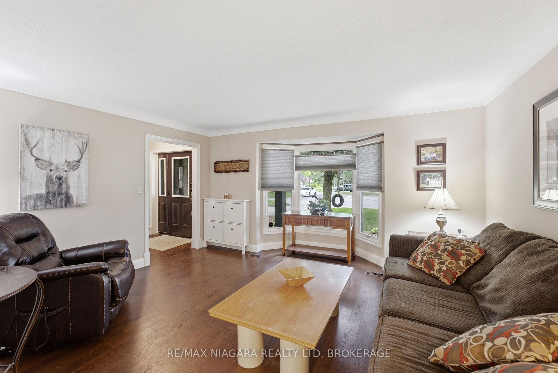 Photo 6 of 9 Beechnut Court, Pelham, Fonthill — HOMEH