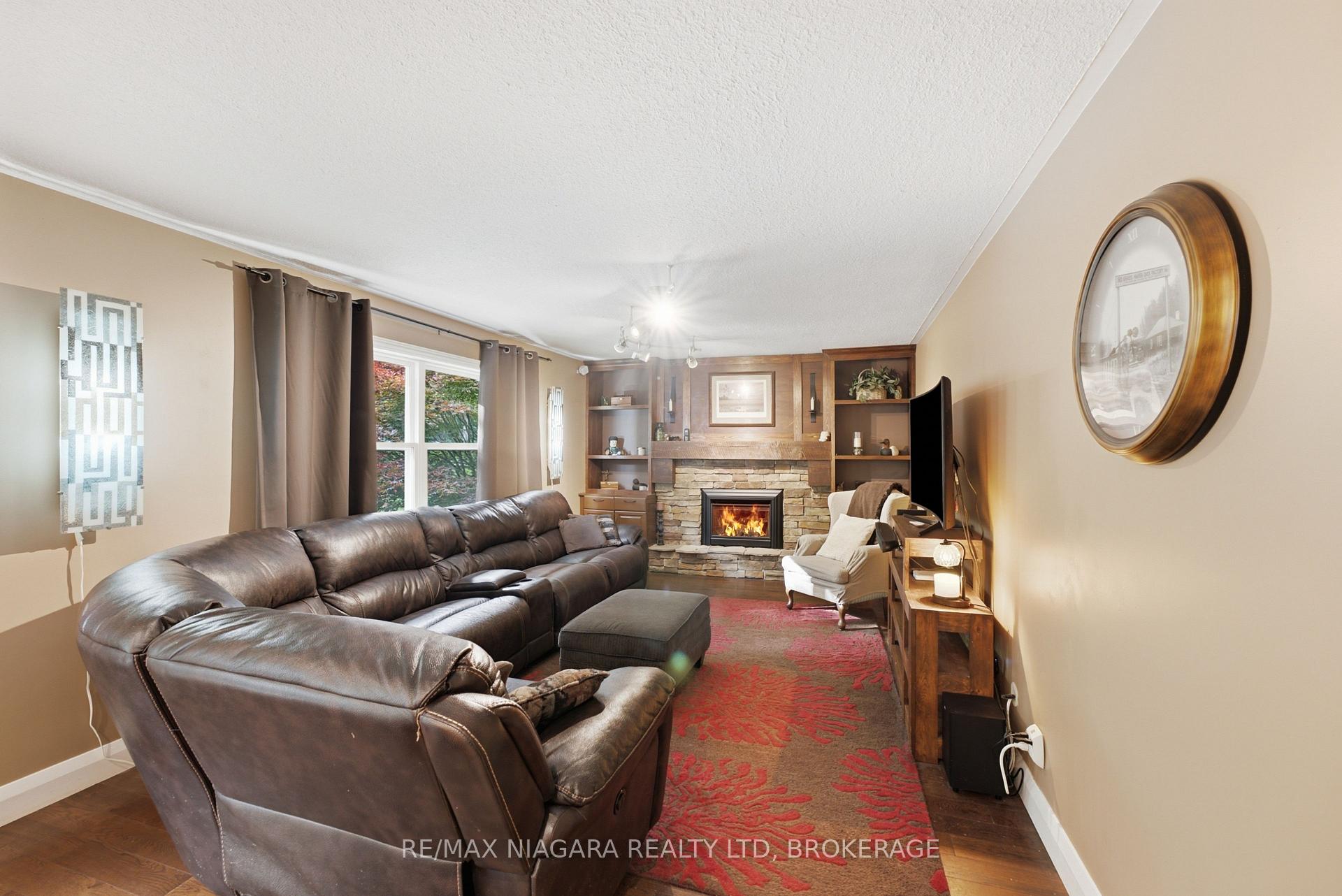 Photo 13 of 9 Beechnut Court, Pelham, Fonthill — HOMEH