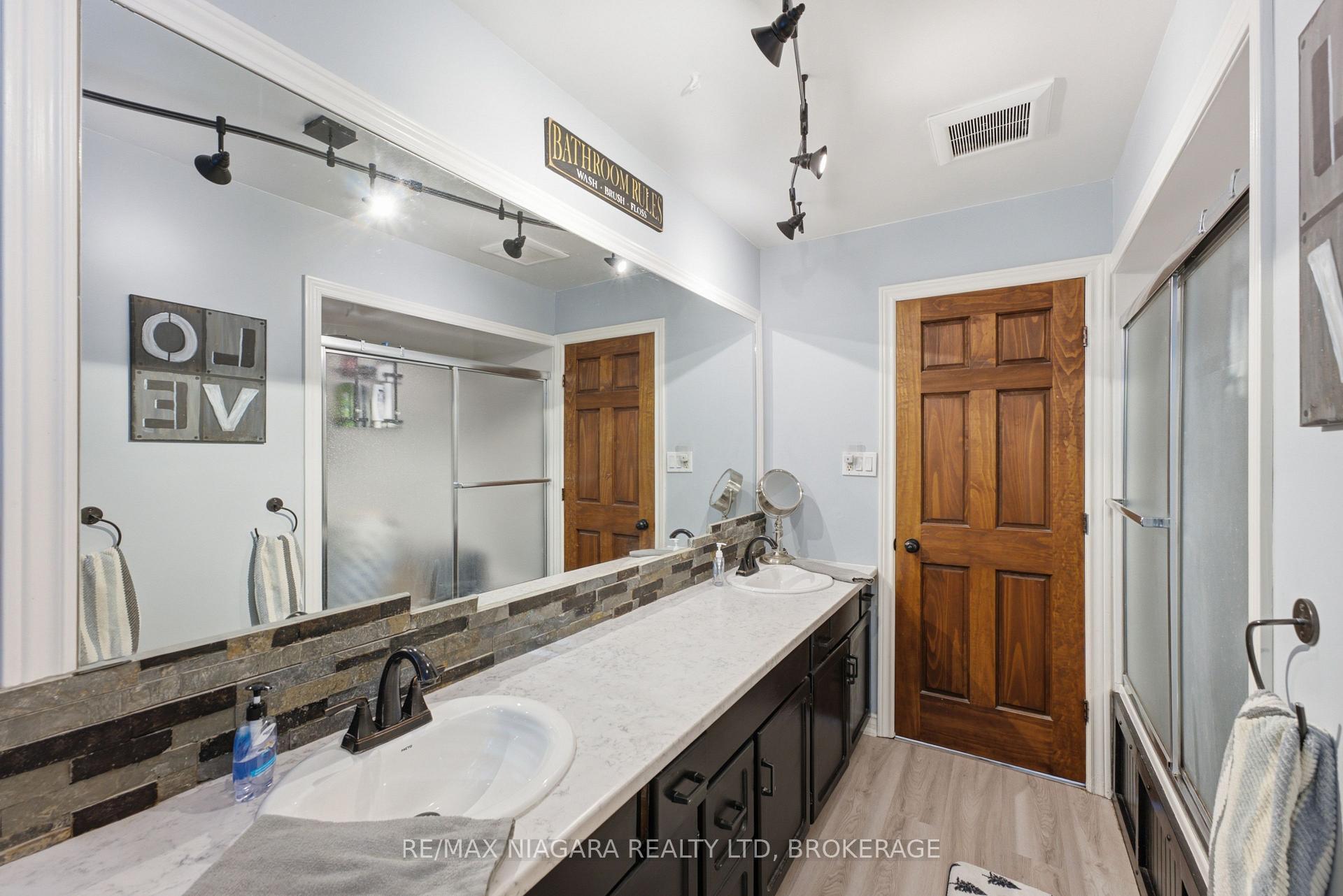 Photo 19 of 9 Beechnut Court, Pelham, Fonthill — HOMEH