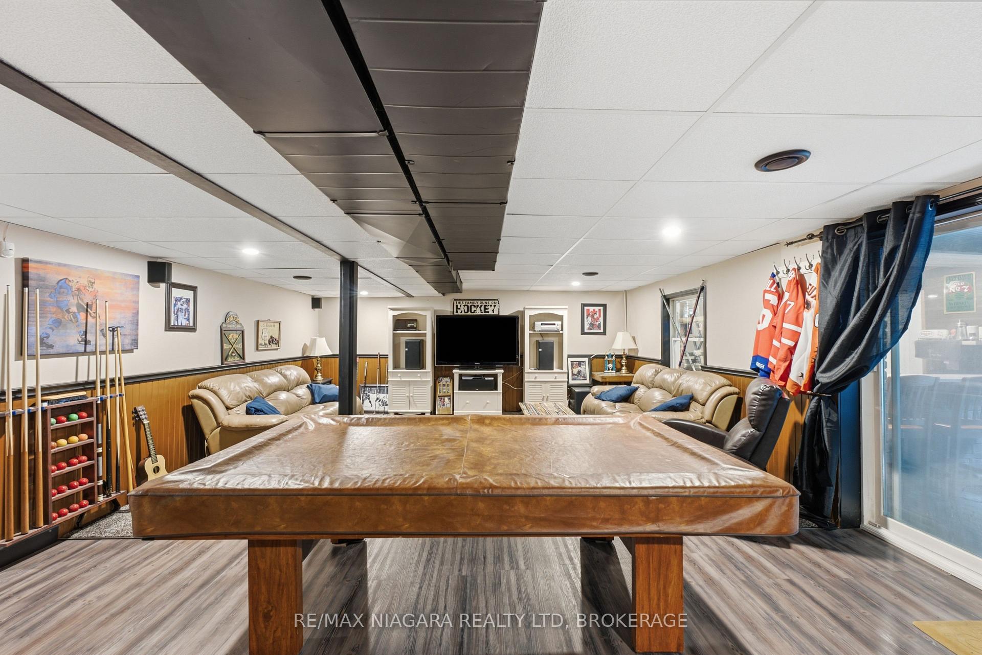 Photo 33 of 9 Beechnut Court, Pelham, Fonthill — HOMEH