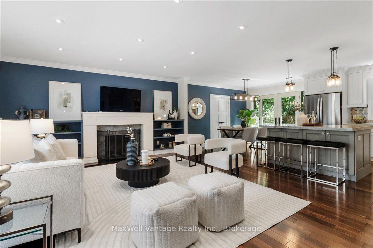 Photo 7 of 26 Crossburn Drive, North York, Banbury-Don Mills — HOMEH