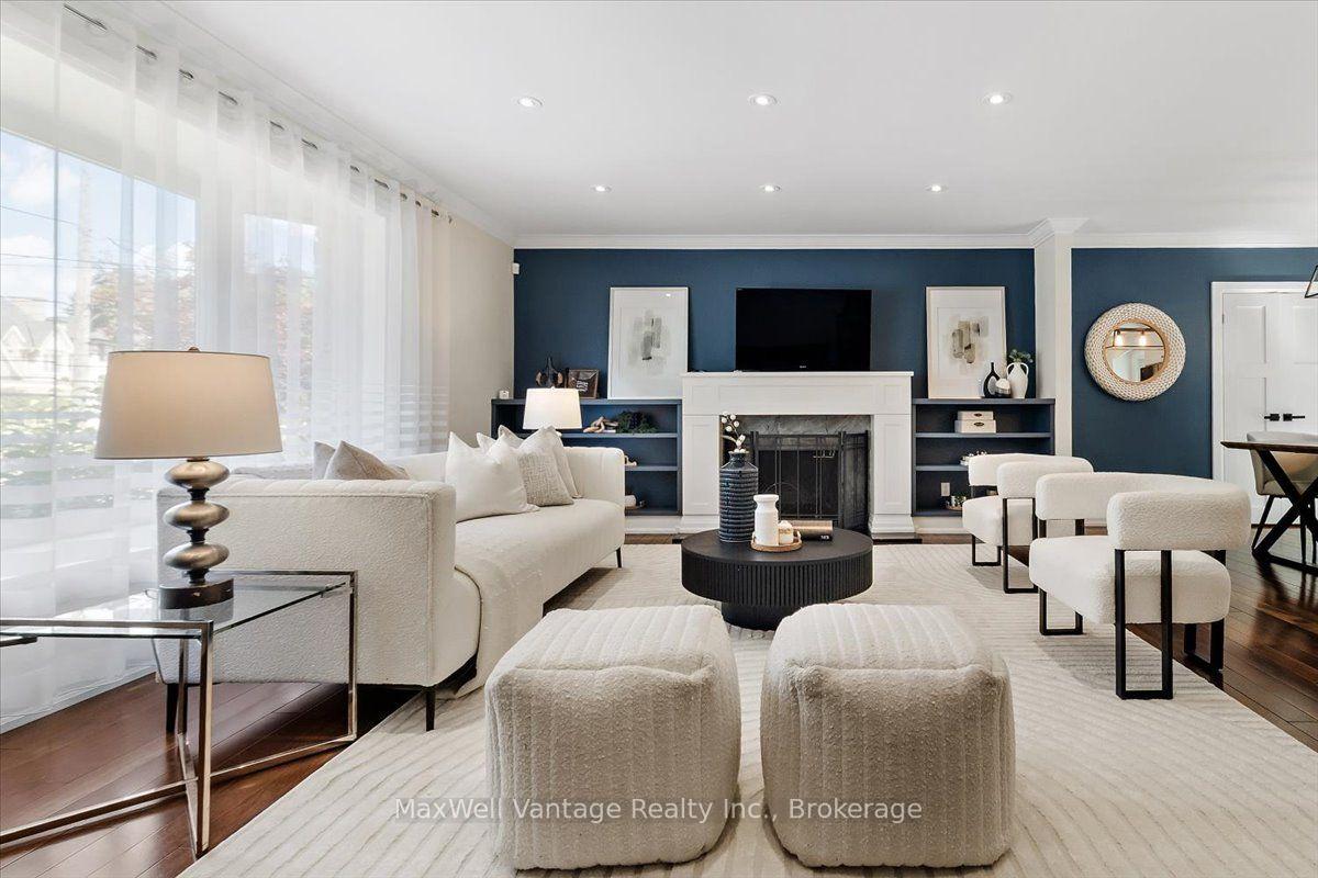 Photo 8 of 26 Crossburn Drive, North York, Banbury-Don Mills — HOMEH
