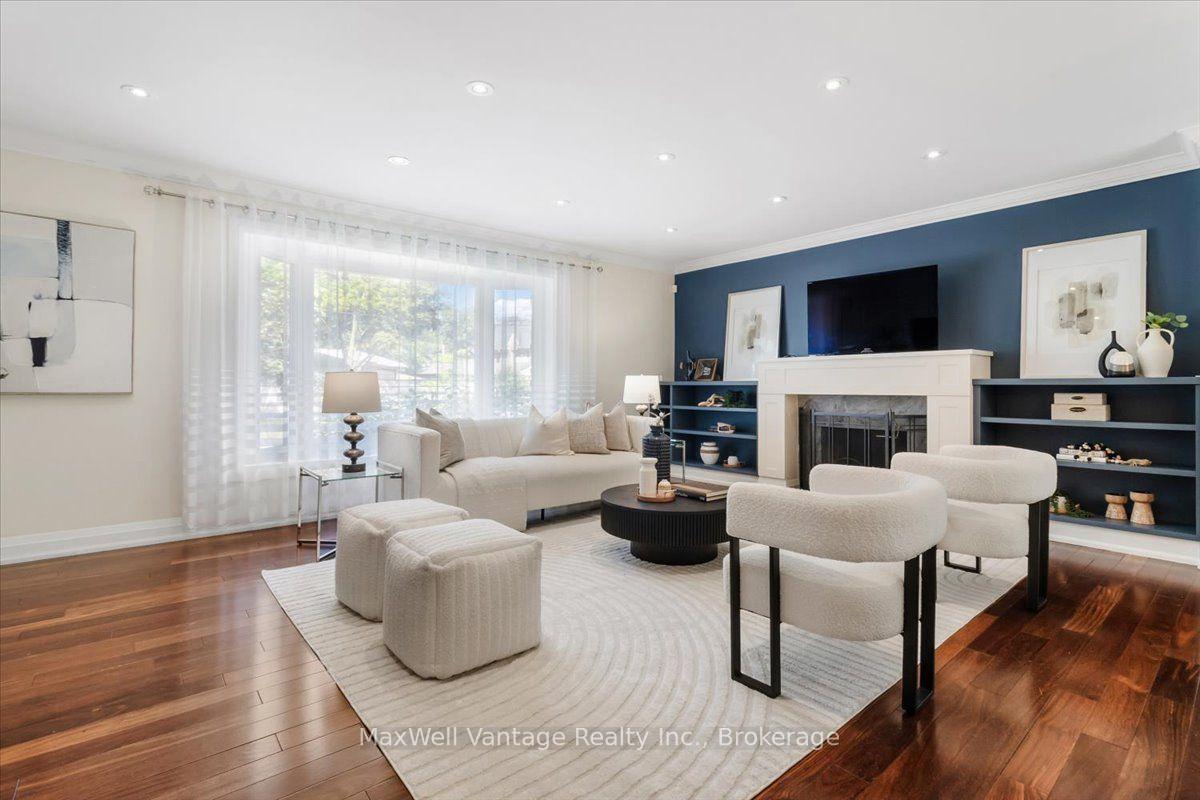 Photo 11 of 26 Crossburn Drive, North York, Banbury-Don Mills — HOMEH