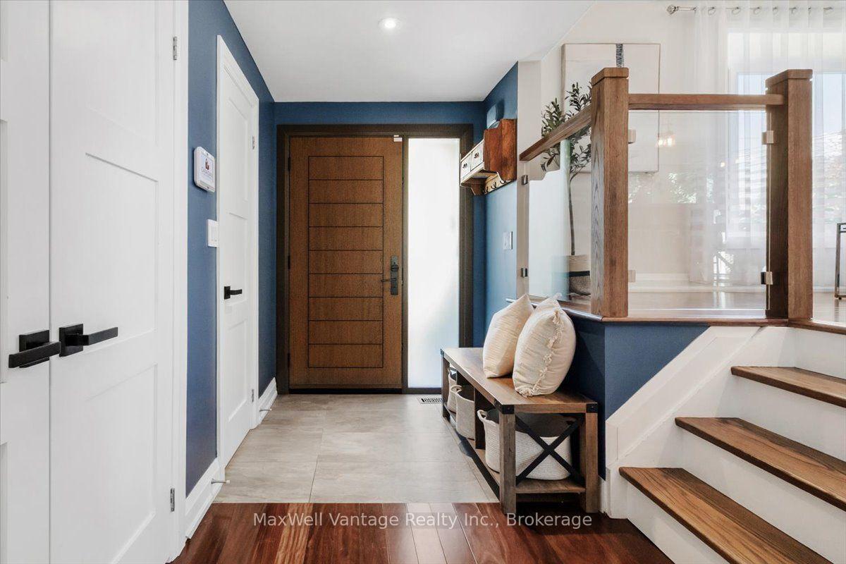 Photo 14 of 26 Crossburn Drive, North York, Banbury-Don Mills — HOMEH