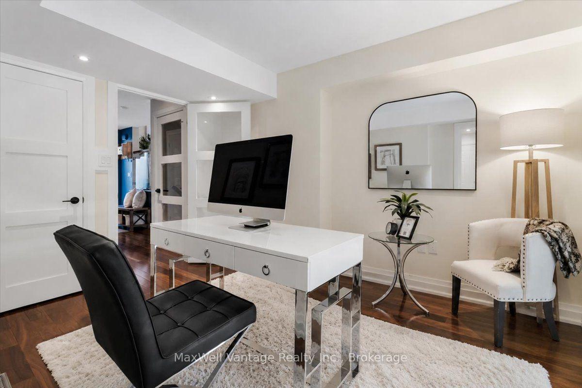 Photo 15 of 26 Crossburn Drive, North York, Banbury-Don Mills — HOMEH