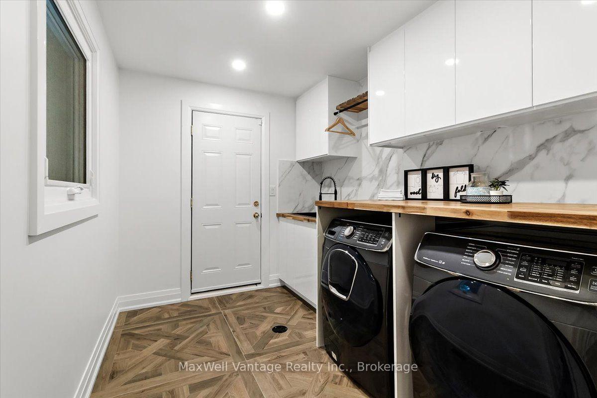 Photo 16 of 26 Crossburn Drive, North York, Banbury-Don Mills — HOMEH